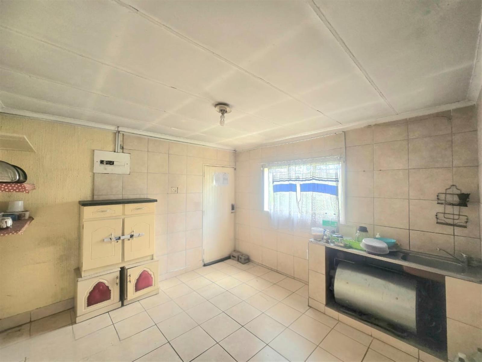 Apartment For Sale in Newlands West, Durban, KwaZulu Natal