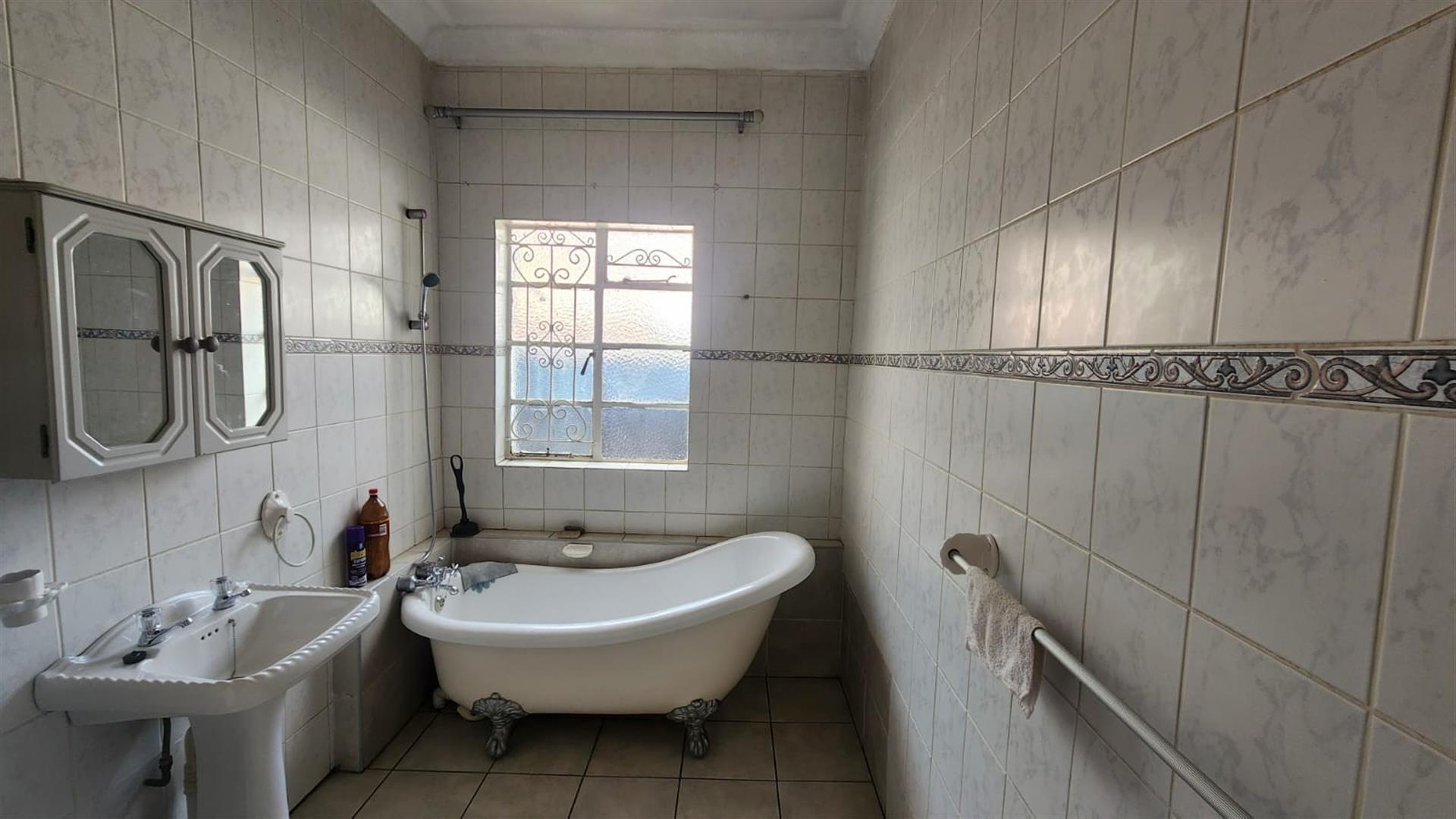 House For Sale in Brenthurst, Brakpan