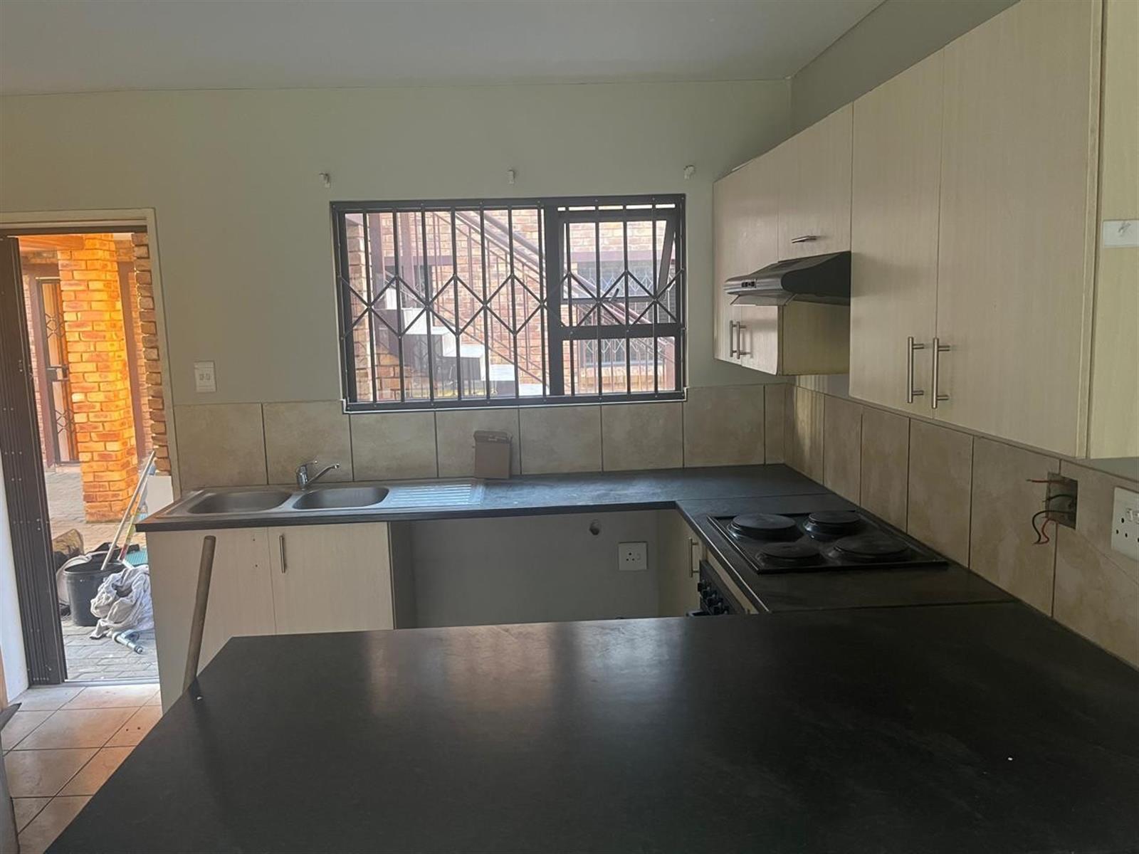Apartment For Sale in Witfield, Boksburg