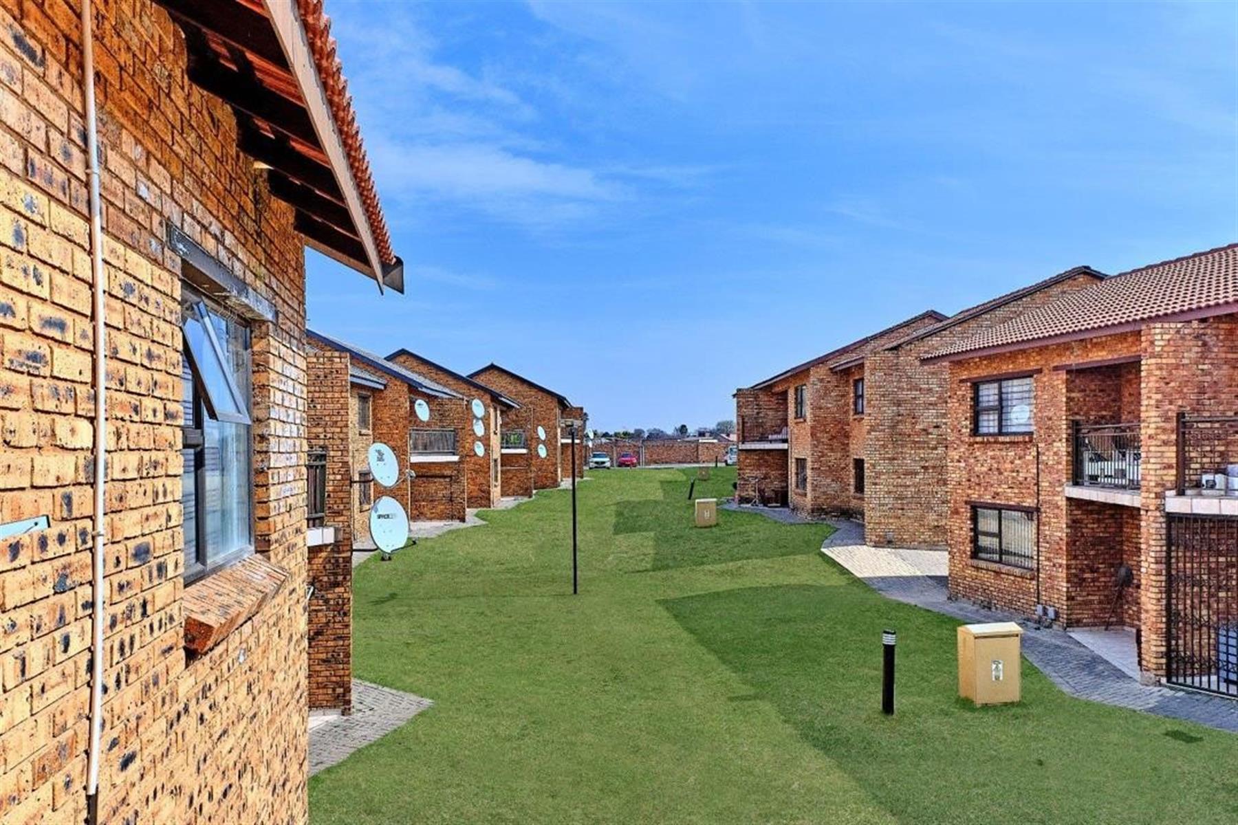 Apartment For Sale in Witfield, Boksburg