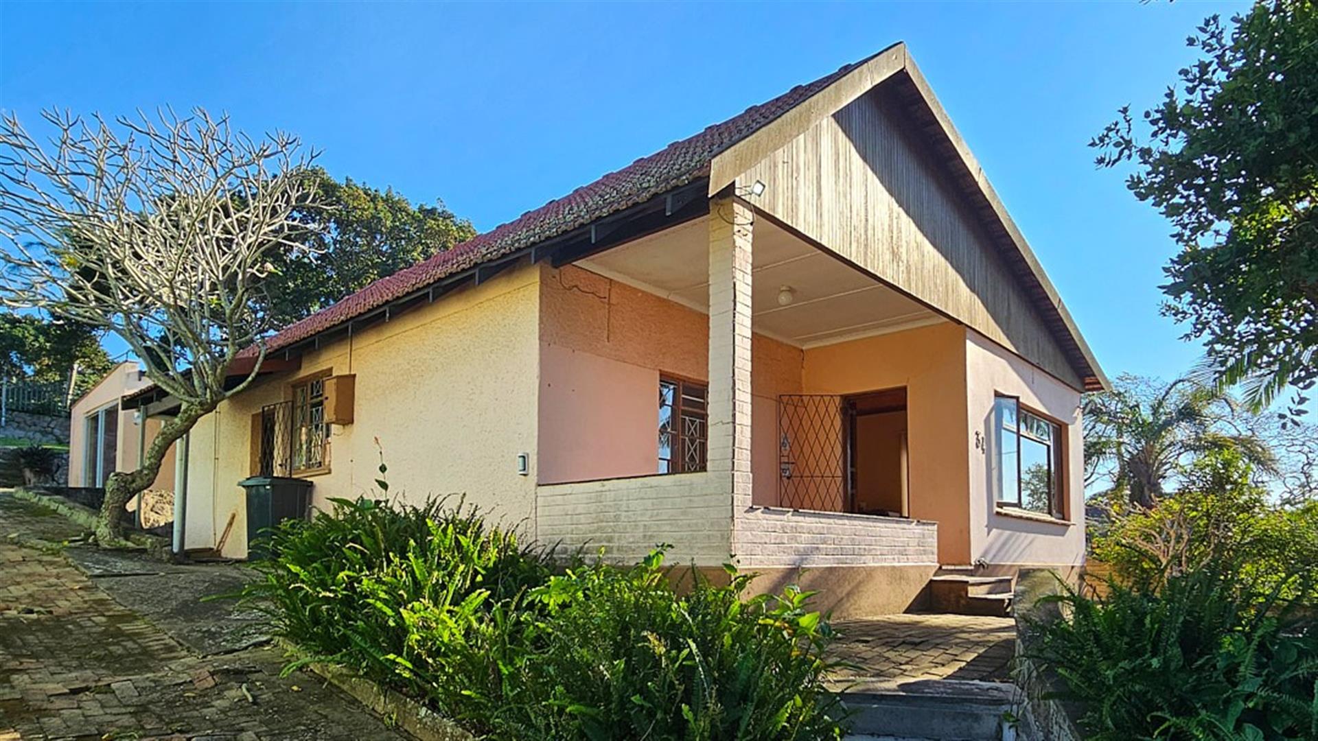 House with SEA VIEWS For Sale in Margate, KwaZulu Natal