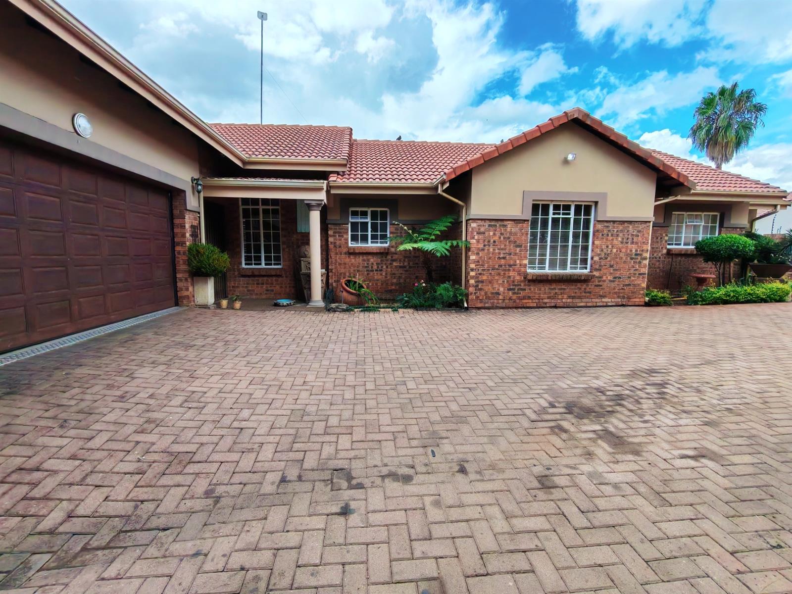 3 Bedroom house in Kanonkop