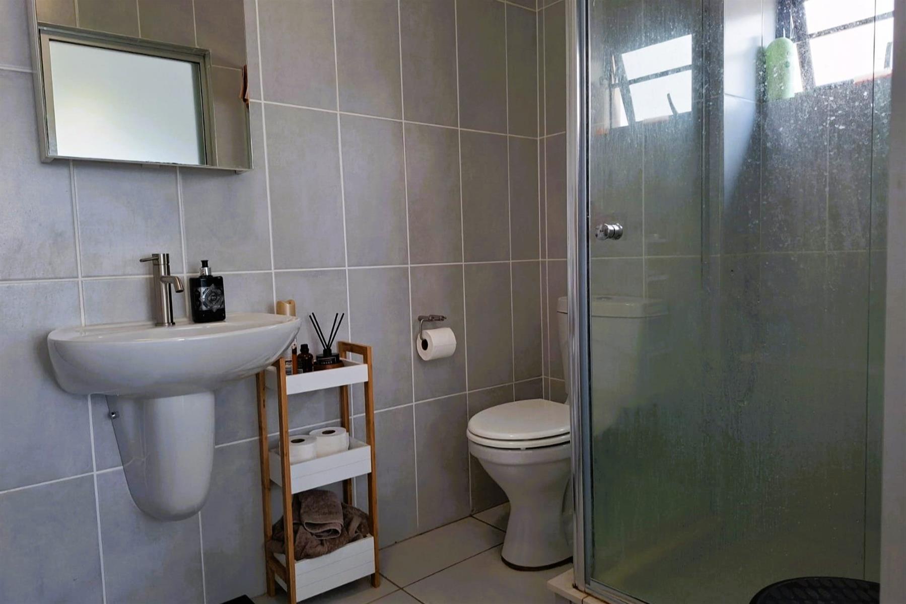 Modern Ground-Floor 3 Bedroom Apartment in Greenkloof Eco Estate - Option of Reduced Transfer Costs