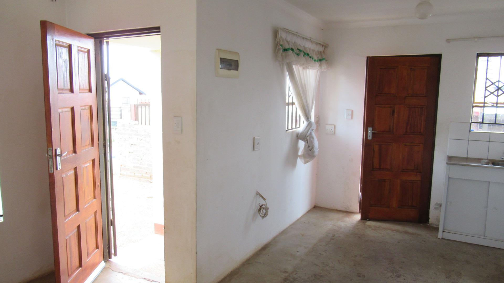 House For Sale in Lenasia South, Johannesburg