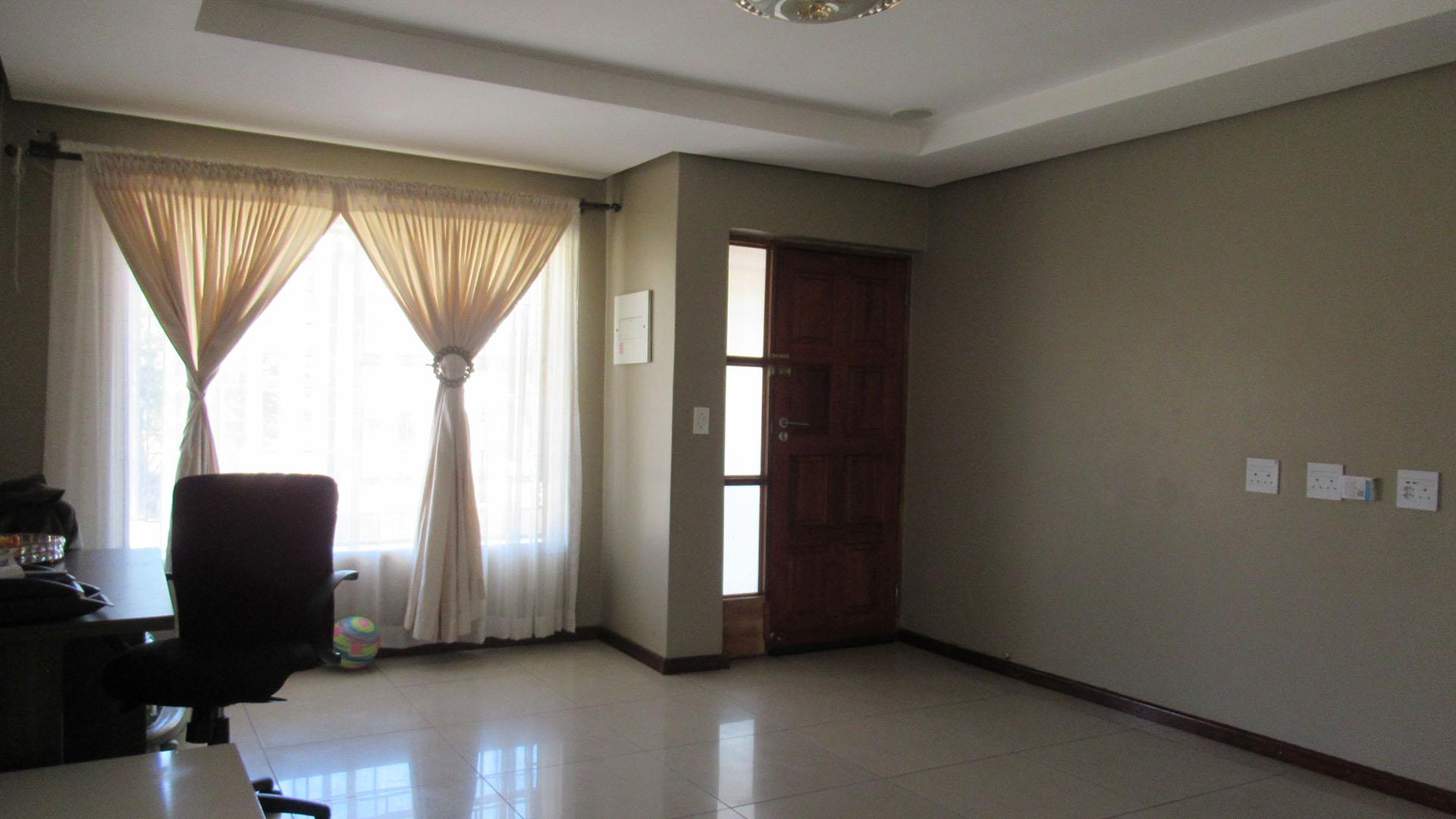 House For Sale in Townsview, Johannesburg