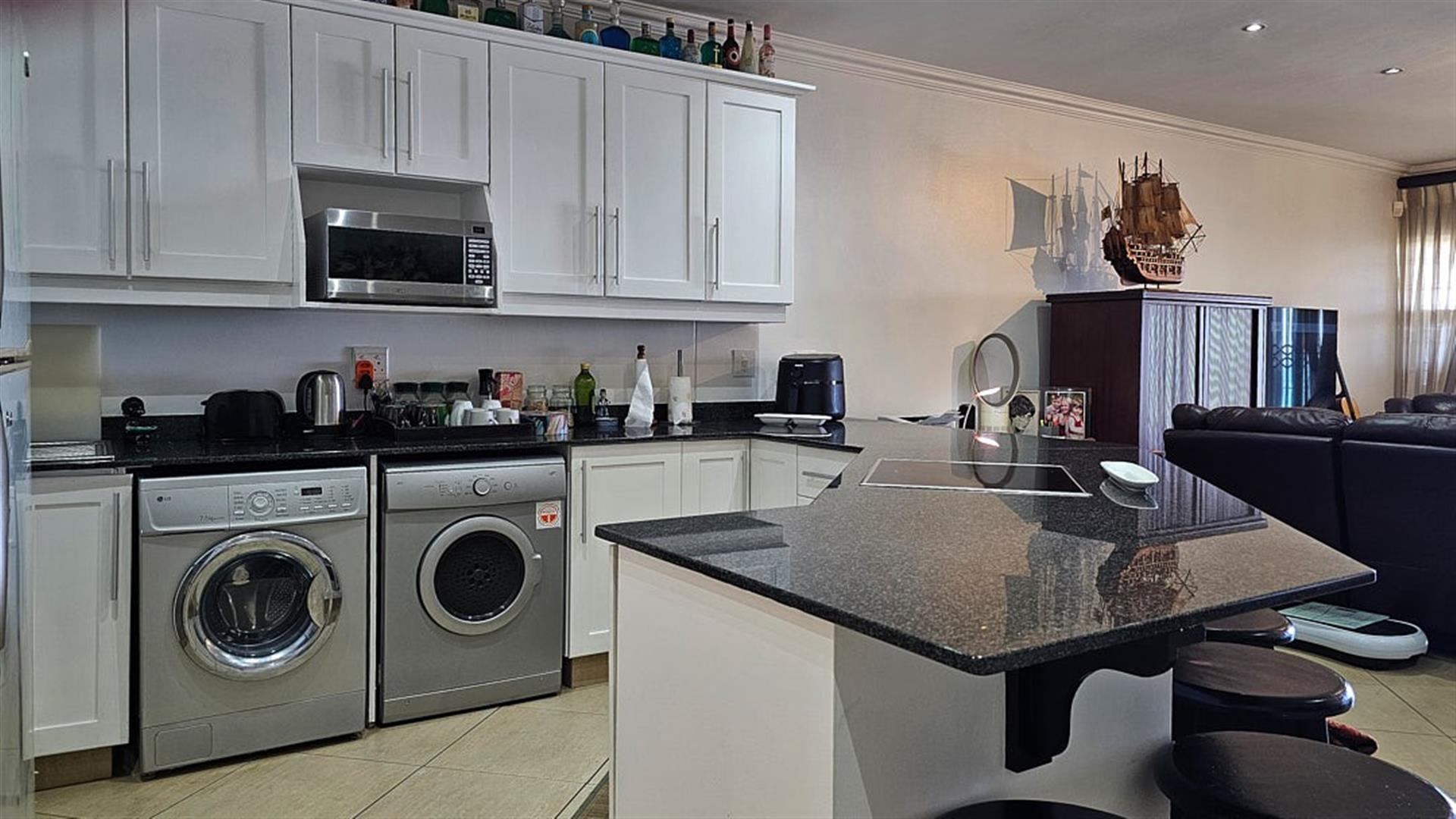 Apartment For Sale in Uvongo Beach, Margate, KwaZulu Natal
