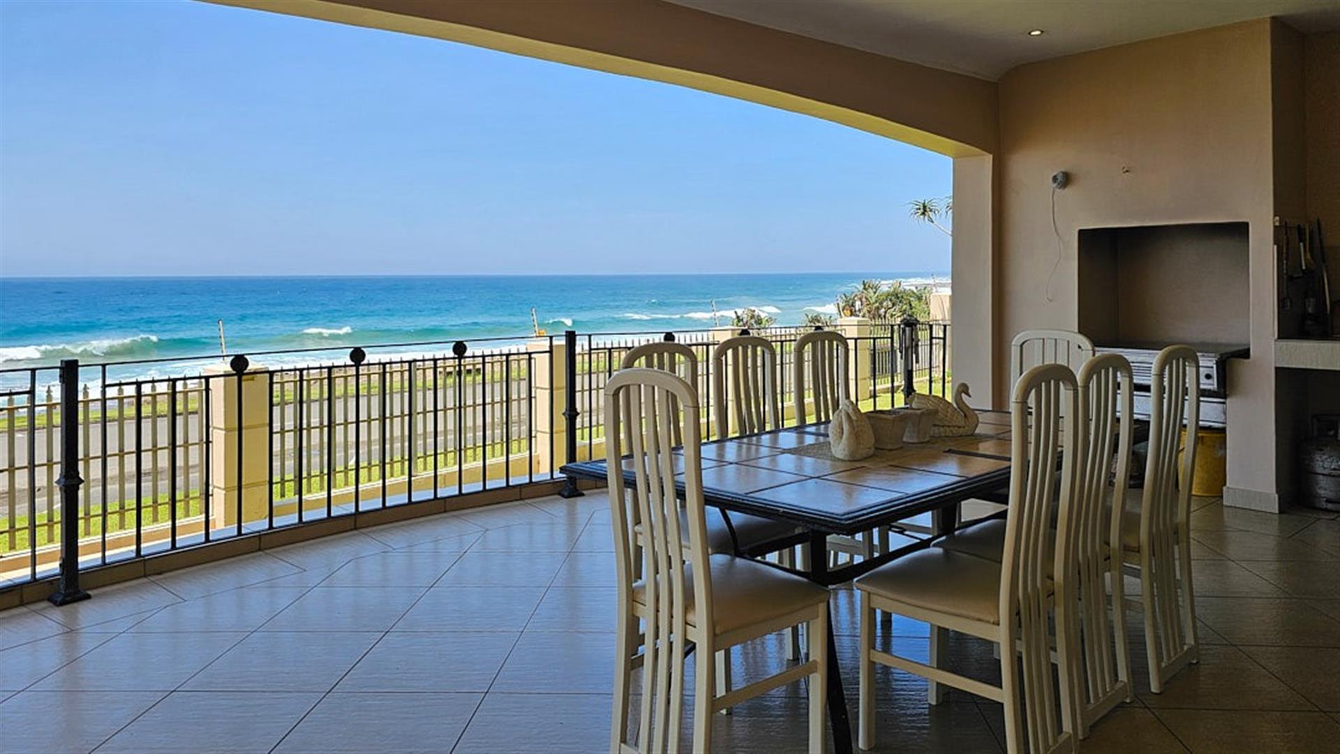 Apartment For Sale in Uvongo Beach, Margate, KwaZulu Natal