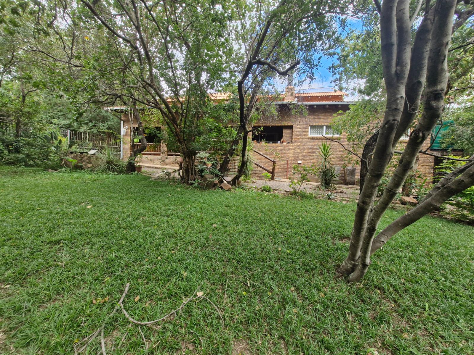 Very well-appointed home with outstanding entertainment area