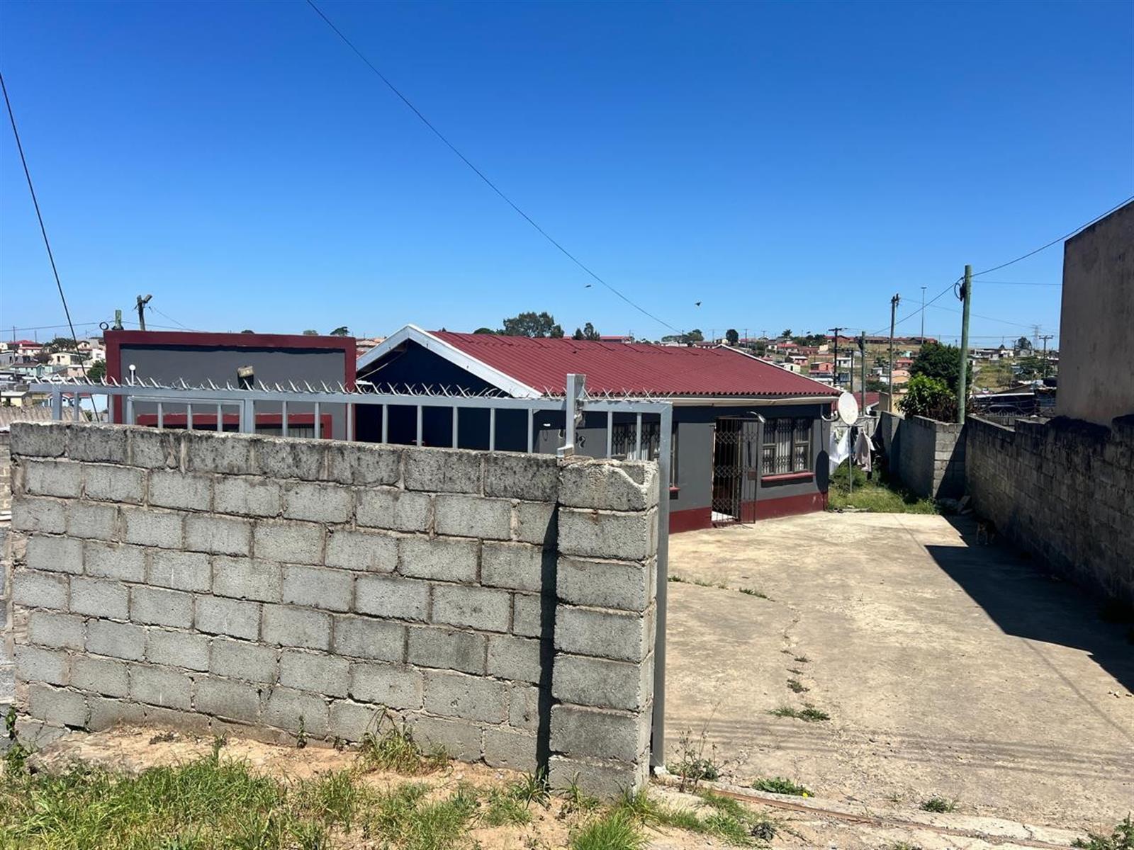 Spacious 5 bedroom house located in the heart of Mdantsane Nu 11 East London