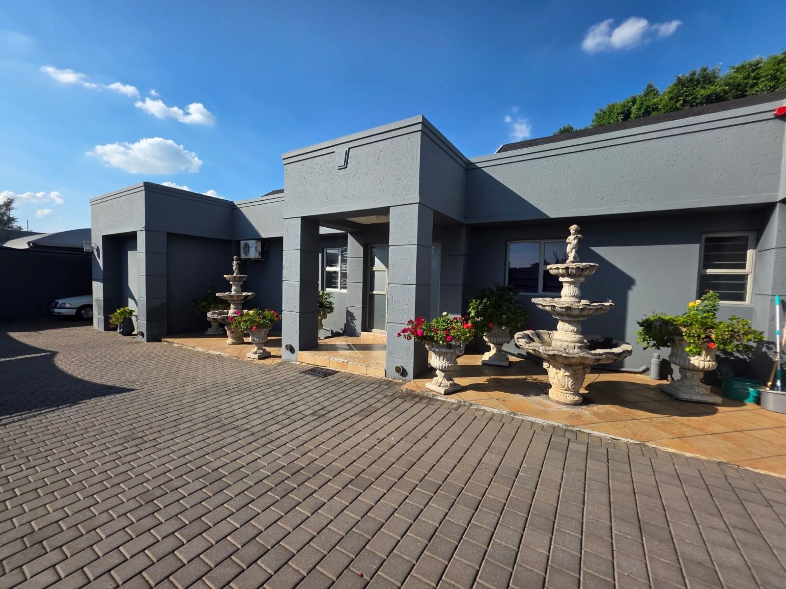 Stunning Furnished Prime Office Space In Sublime Parkmore Location