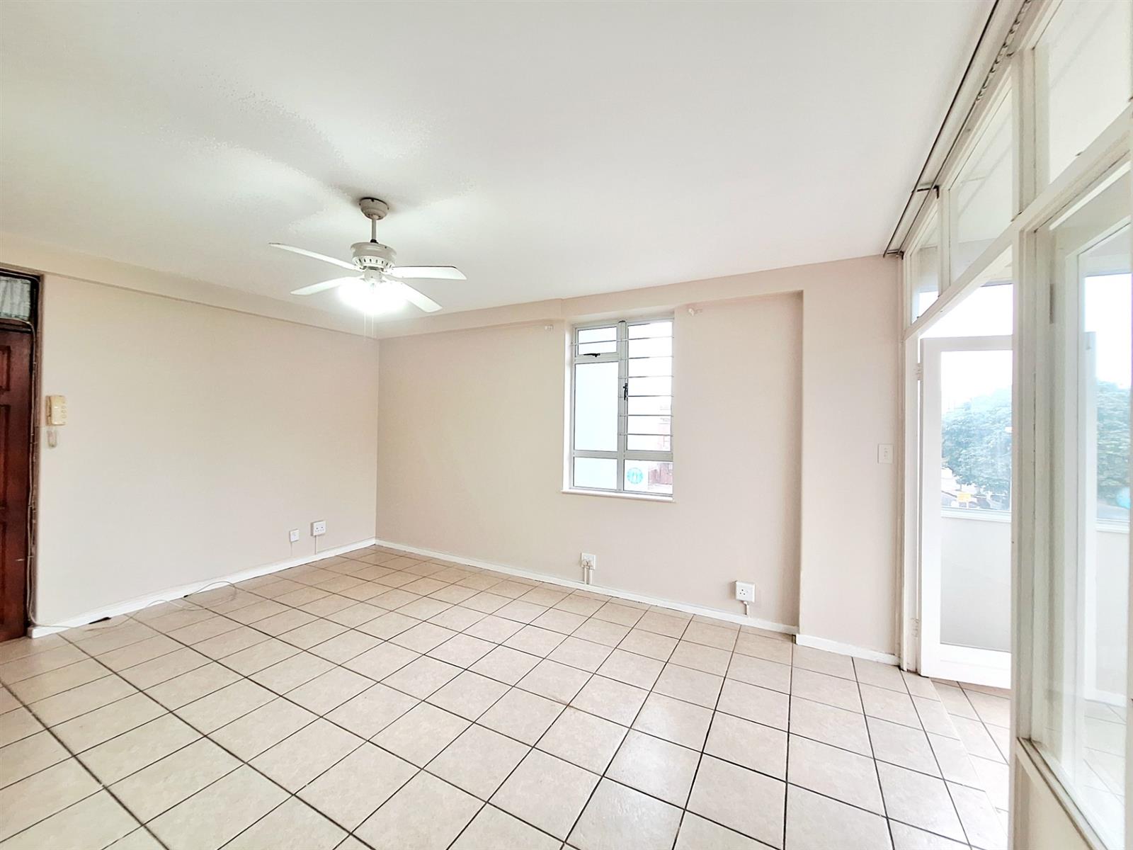 Freshly painted, Spacious 2  bedroom Apartment For Sale in Bulwer, Durban, KwaZulu Natal