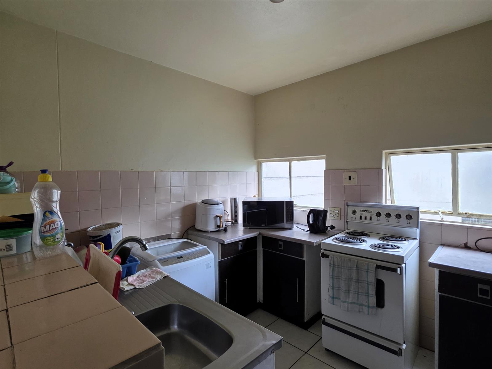 Premium 3-Bed Duplex Apartment, with Urban Convenience in Prime Arcadia