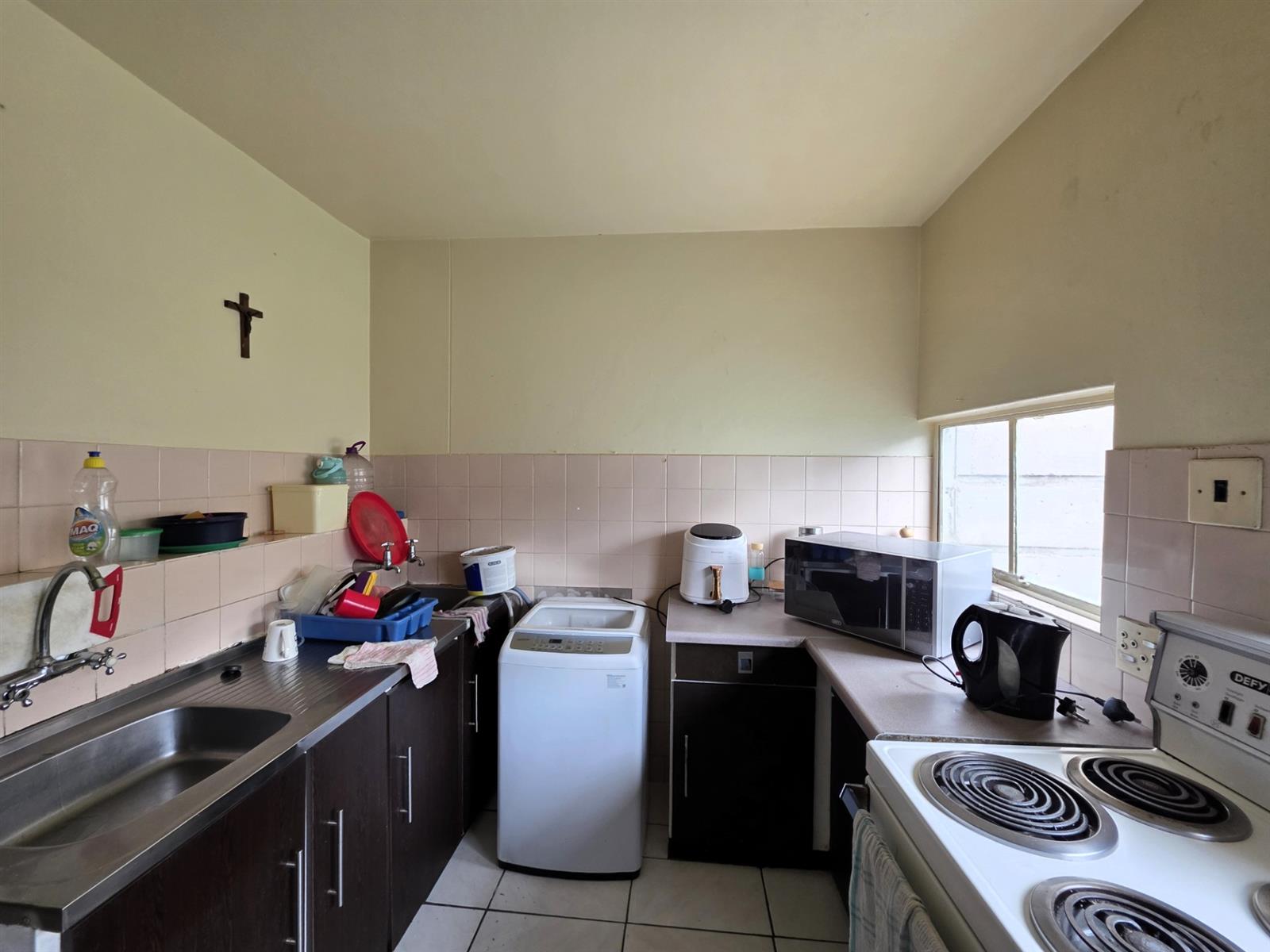 Premium 3-Bed Duplex Apartment, with Urban Convenience in Prime Arcadia