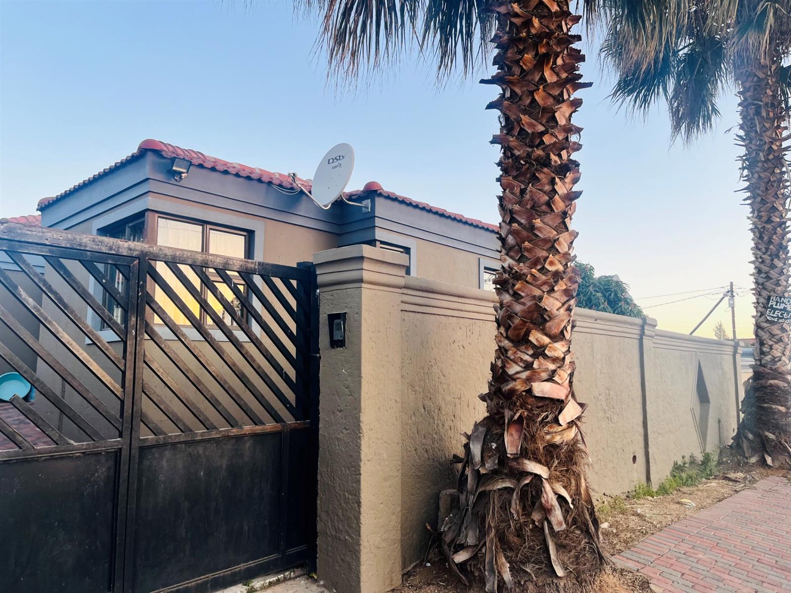 House for rent in Cosmo City, Roodepoort, 6784 Leonne Avenue, Cosmo City, Roodepoort, Gauteng, 90 m²
