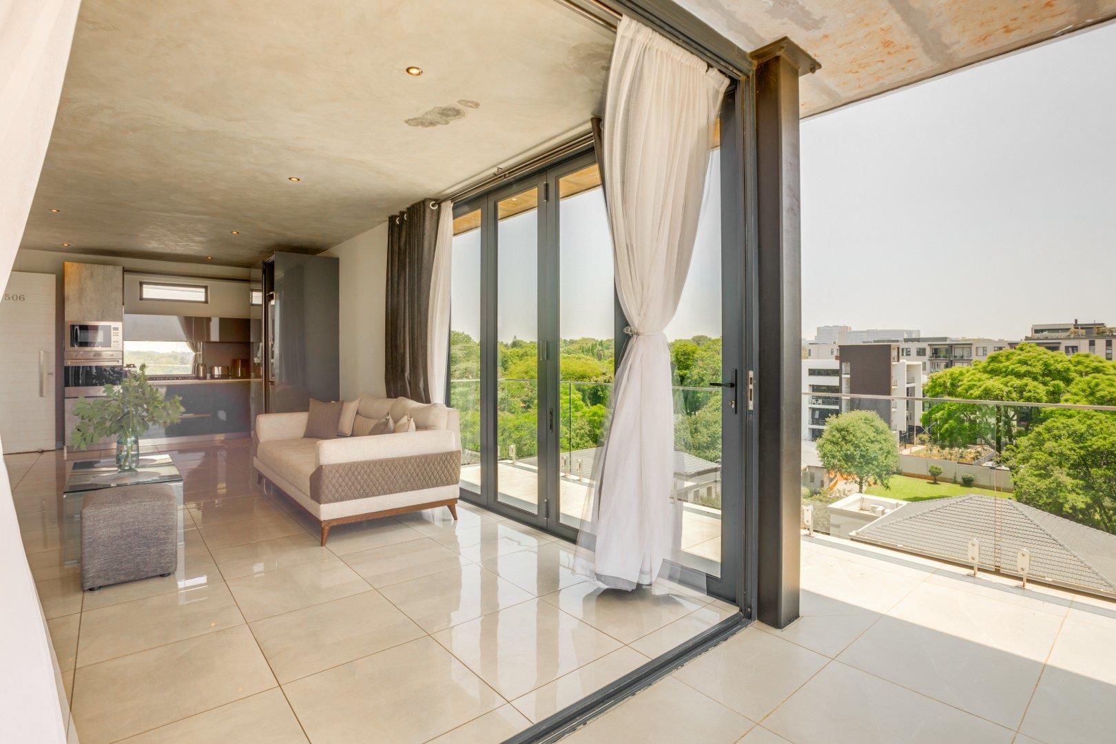 Penthouse Apartment For Sale in Houghton Estate, Johannesburg