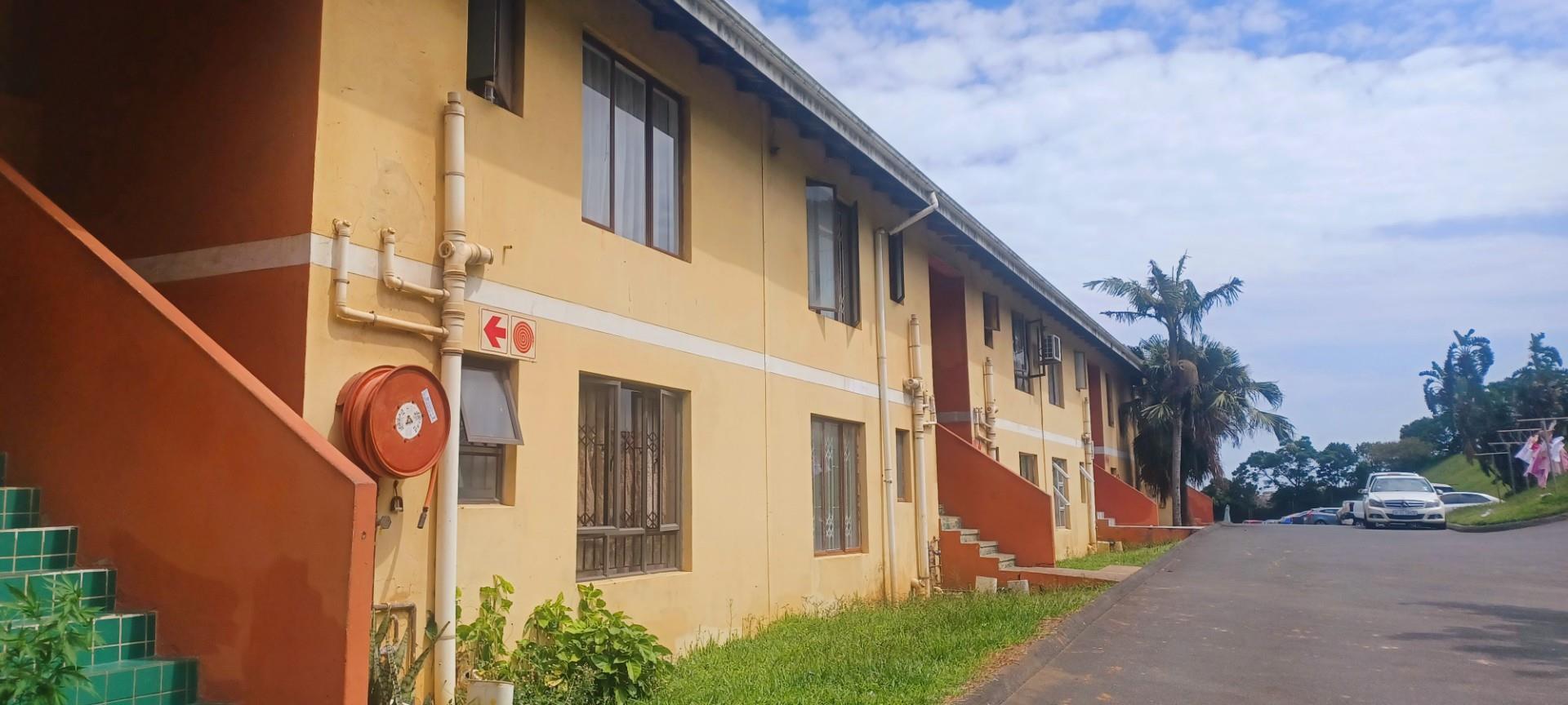 2 Bed 1 Bath ground floor apartment for sale in woodhaven park in durban