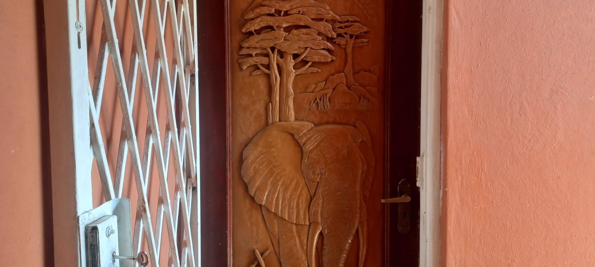 2 Bed 1 Bath ground floor apartment for sale in woodhaven park in durban