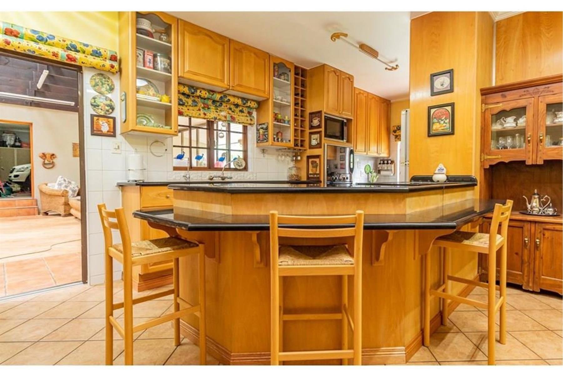 UNMATCHED INVESTMENT: Potential Rental Income R90 000 per month!