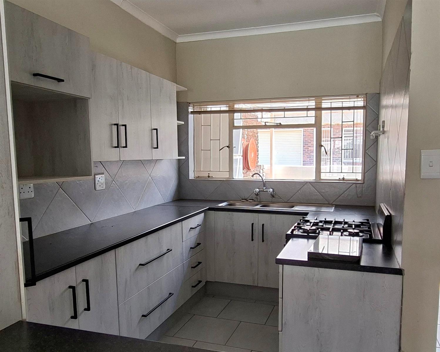 Beautiful 2 bedroom townhouse for sale