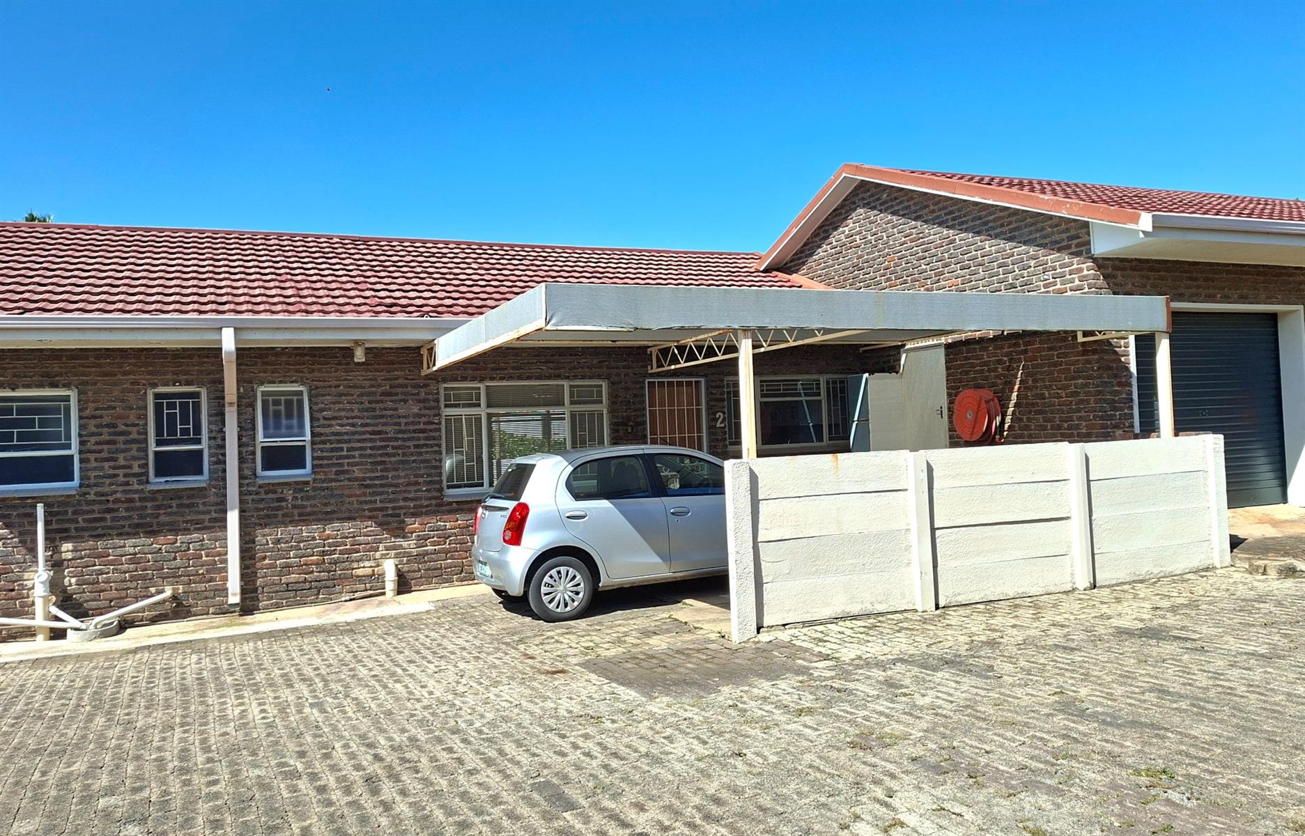 Beautiful 2 bedroom townhouse for sale