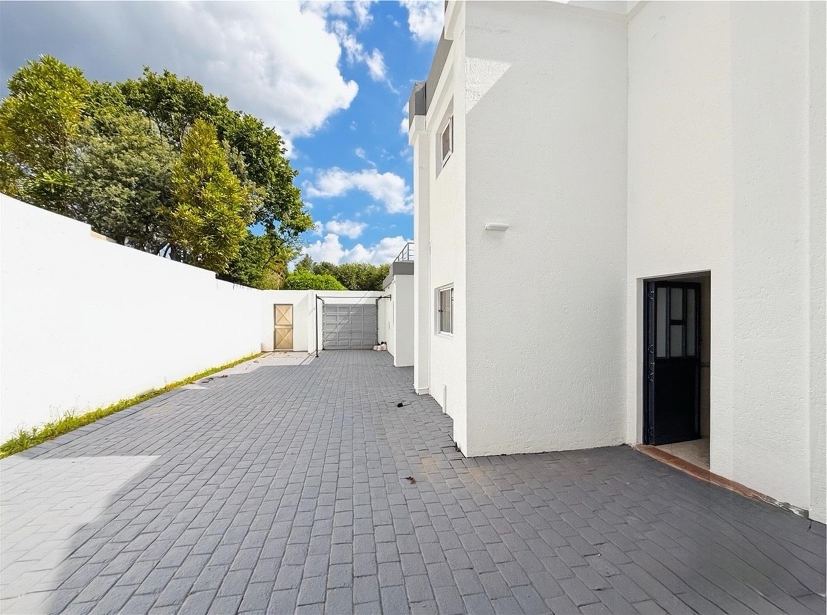 Renovated House To Rent in Dainfern Golf Estate