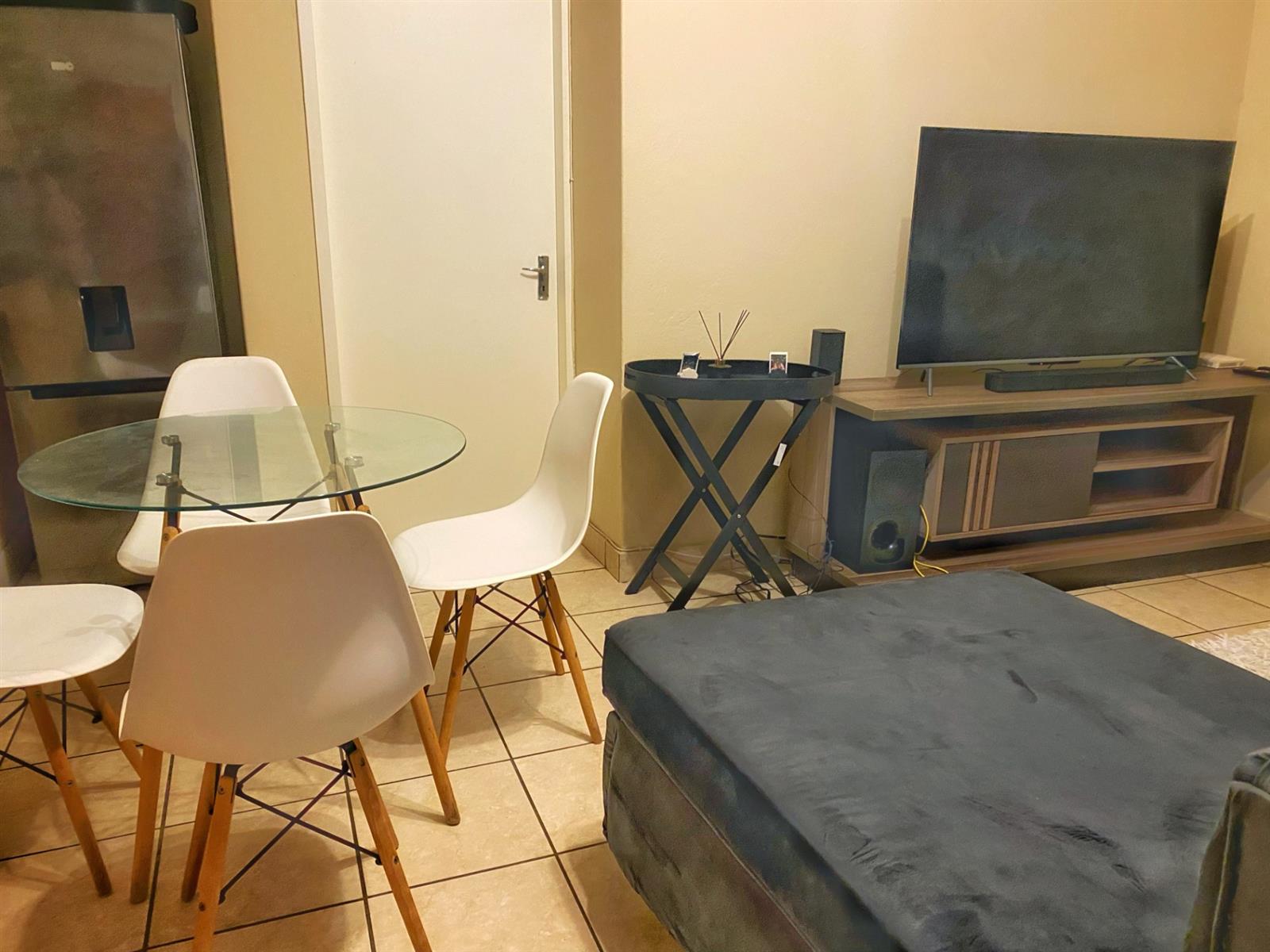 Apartment For Sale in Honeydew, Roodepoort