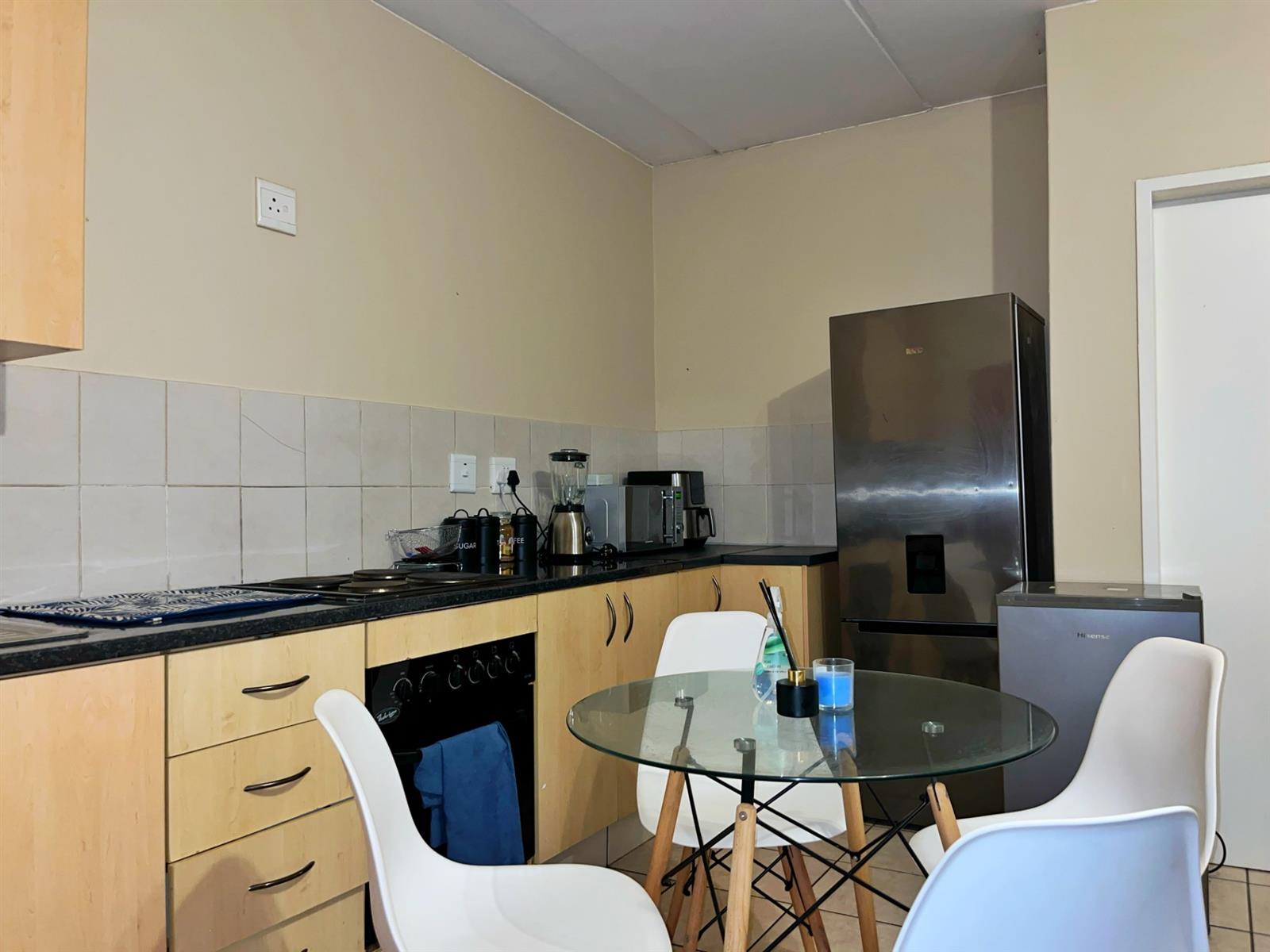 Apartment For Sale in Honeydew, Roodepoort
