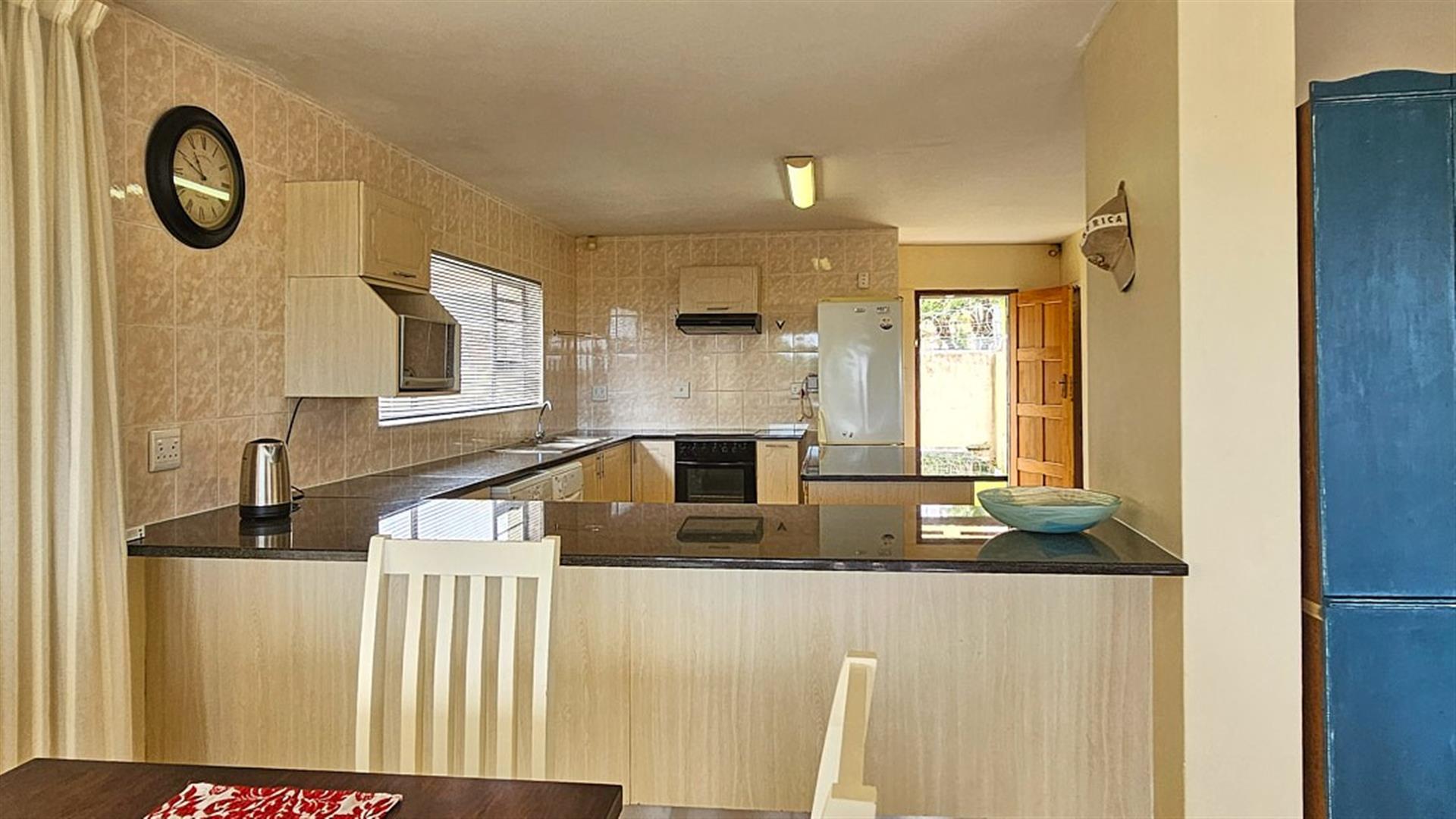 HUGE, Luxury 3 Bedroom Townhouse