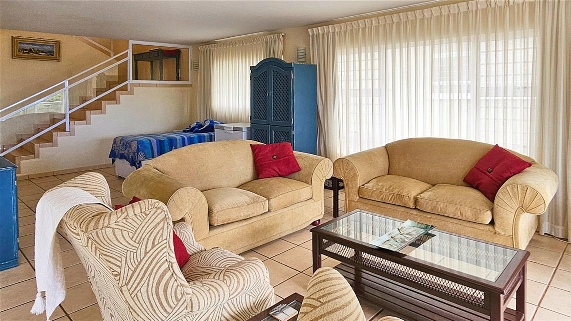 HUGE, Luxury 3 Bedroom Townhouse