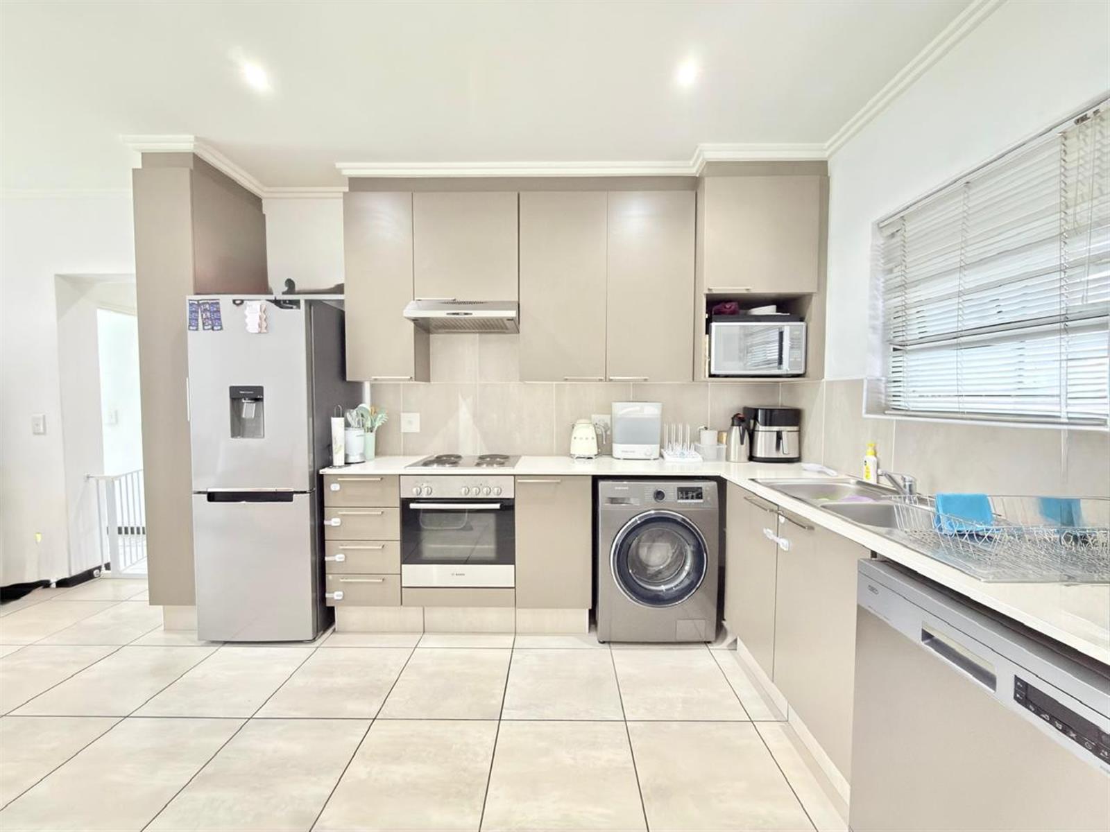 2Bed Ground Apartment in Lonehill