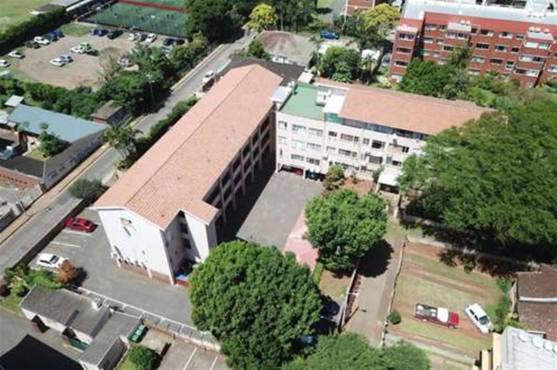 Great 14% ROI. Newly Tenanted One and a half bedroom semi furnished apartment in Glenwood.