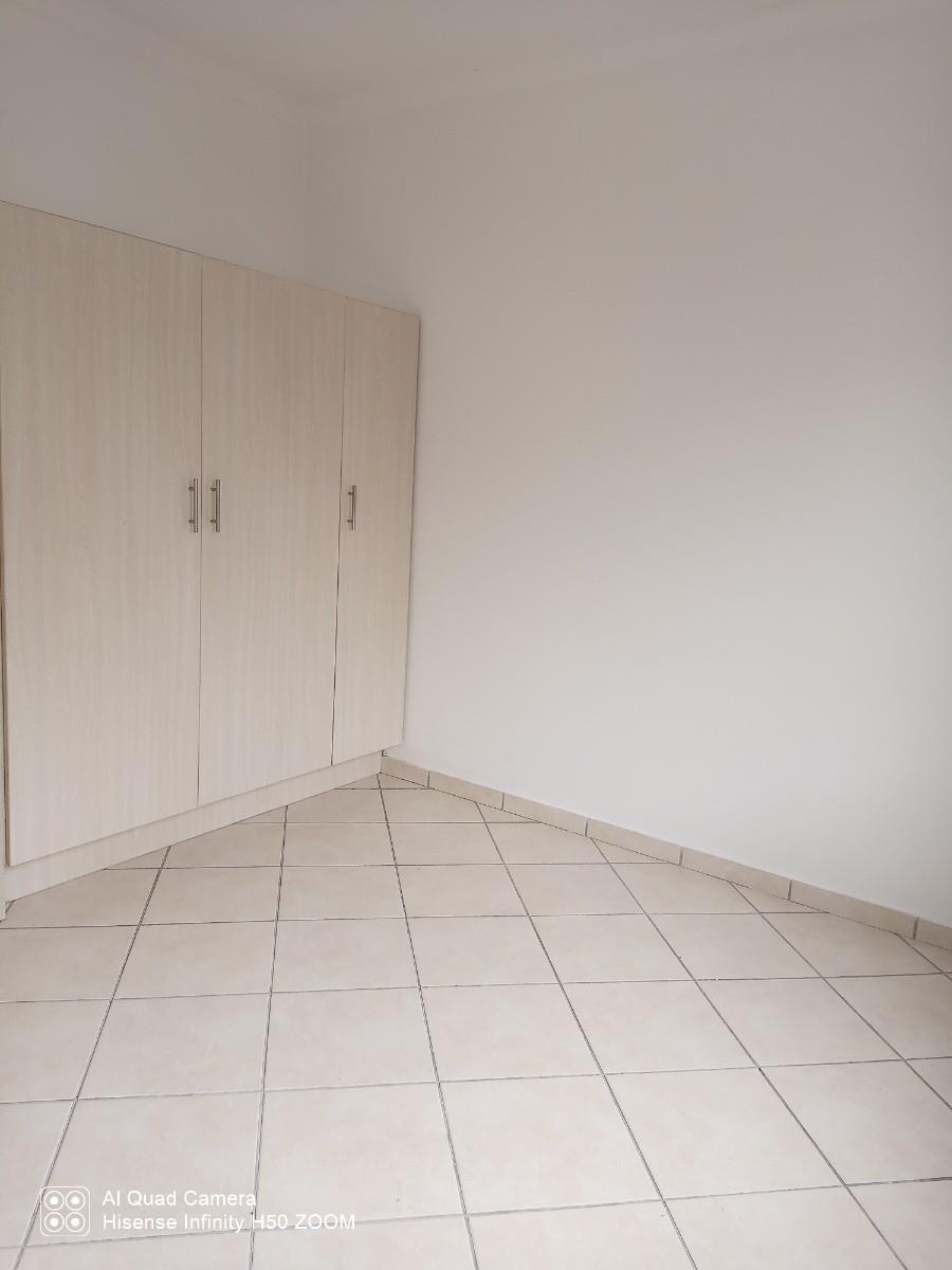 Apartment For Sale in Woodhurst, Chatsworth, KwaZulu Natal