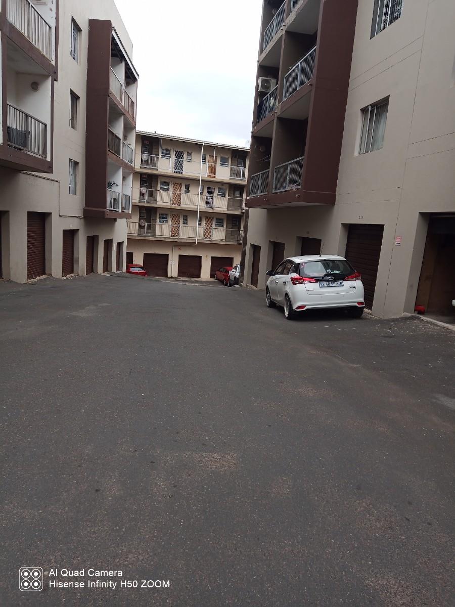 Apartment For Sale in Woodhurst, Chatsworth, KwaZulu Natal