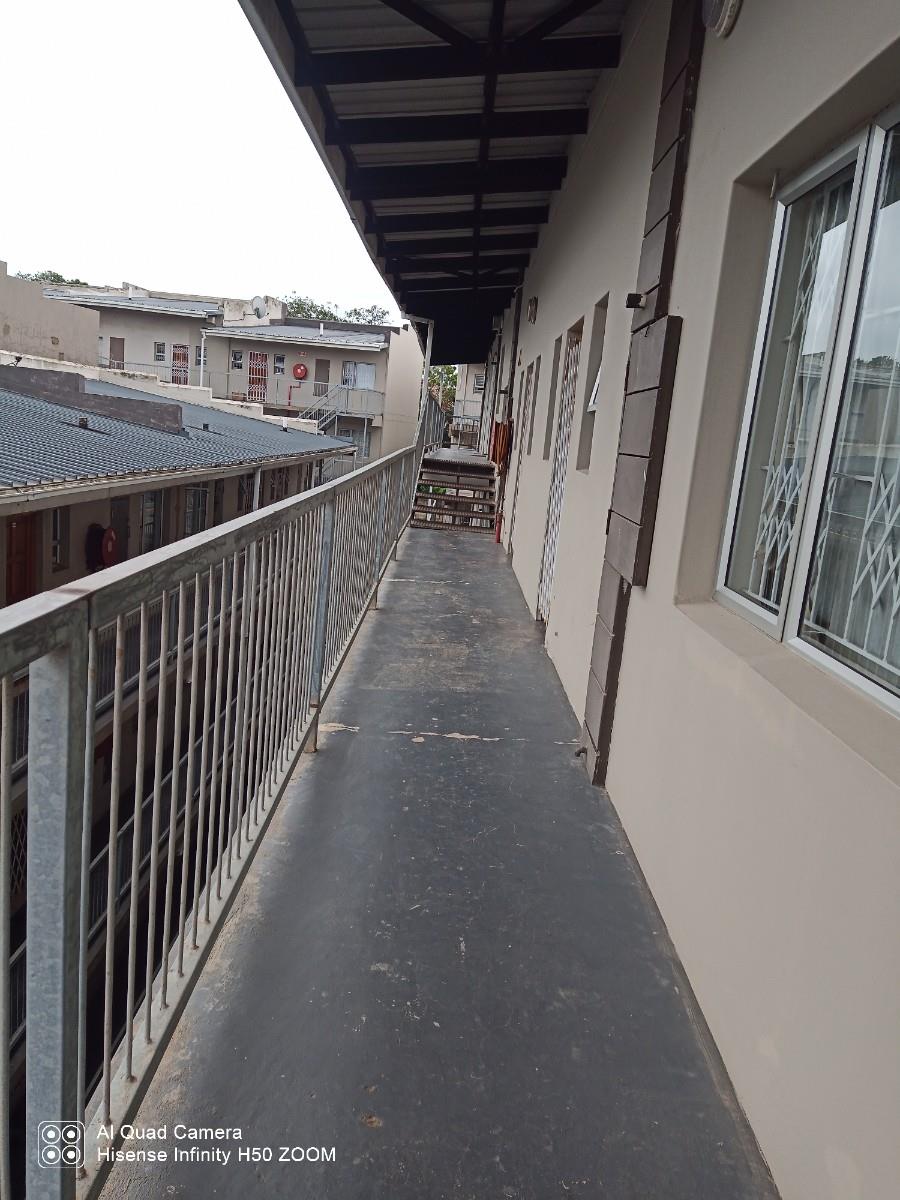 Apartment For Sale in Woodhurst, Chatsworth, KwaZulu Natal