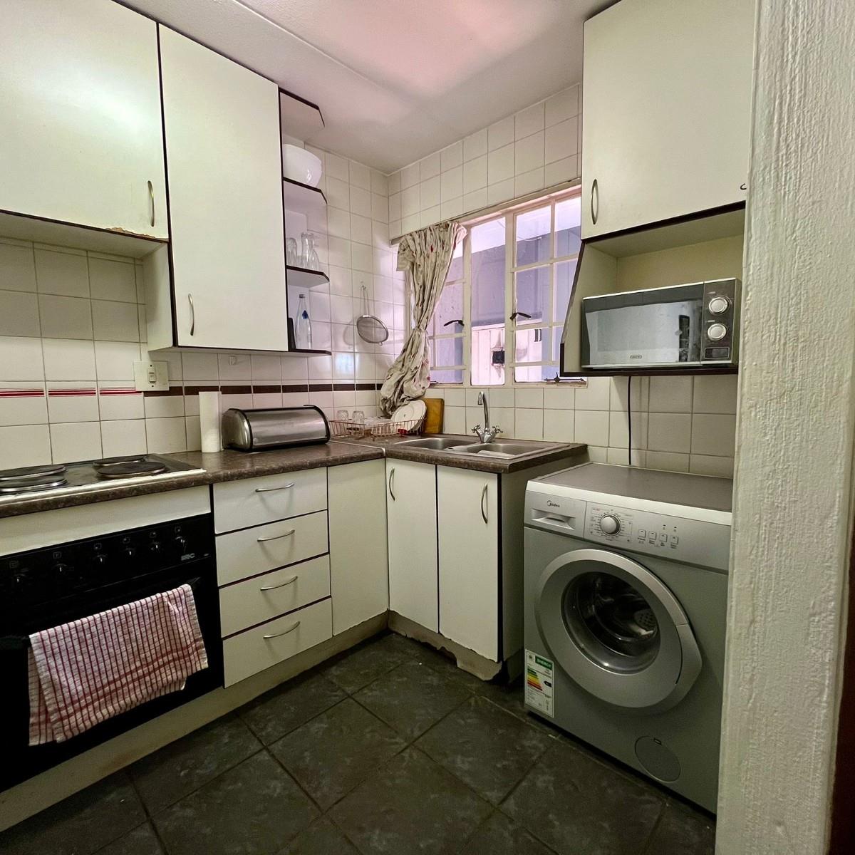 2 bedroom 1 bathroom -Graceland one