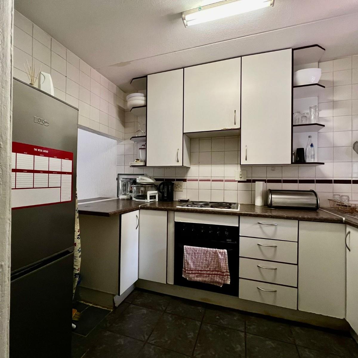 2 bedroom 1 bathroom -Graceland one