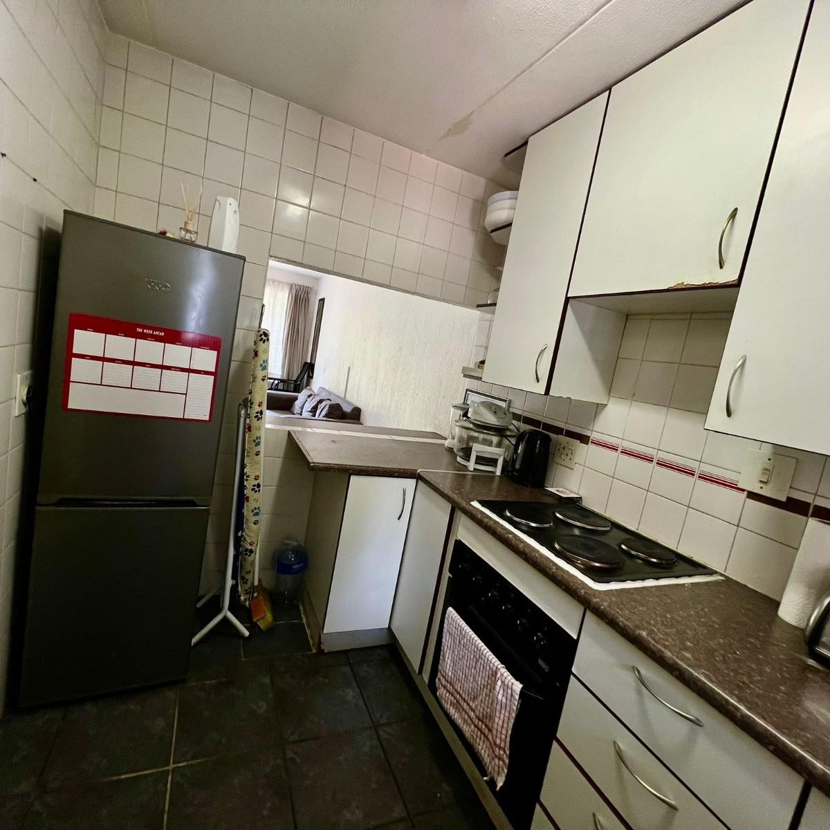 2 bedroom 1 bathroom -Graceland one