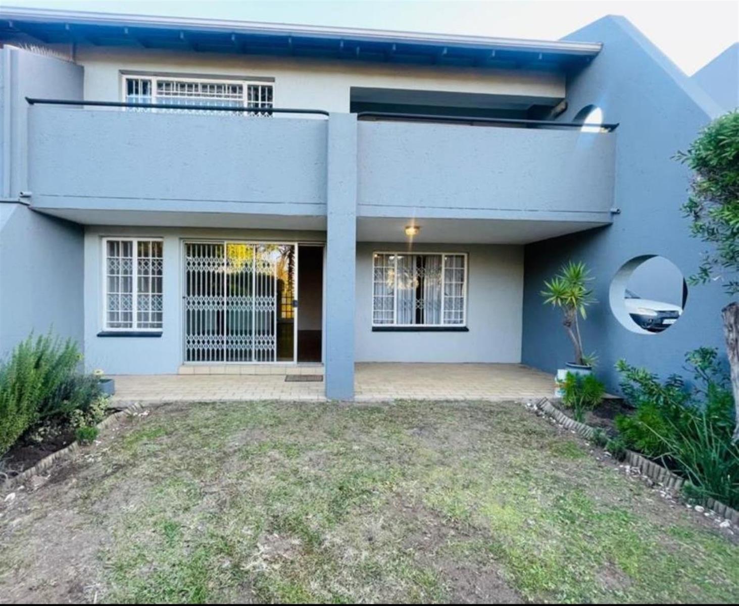 2 bedroom 1 bathroom -Graceland one