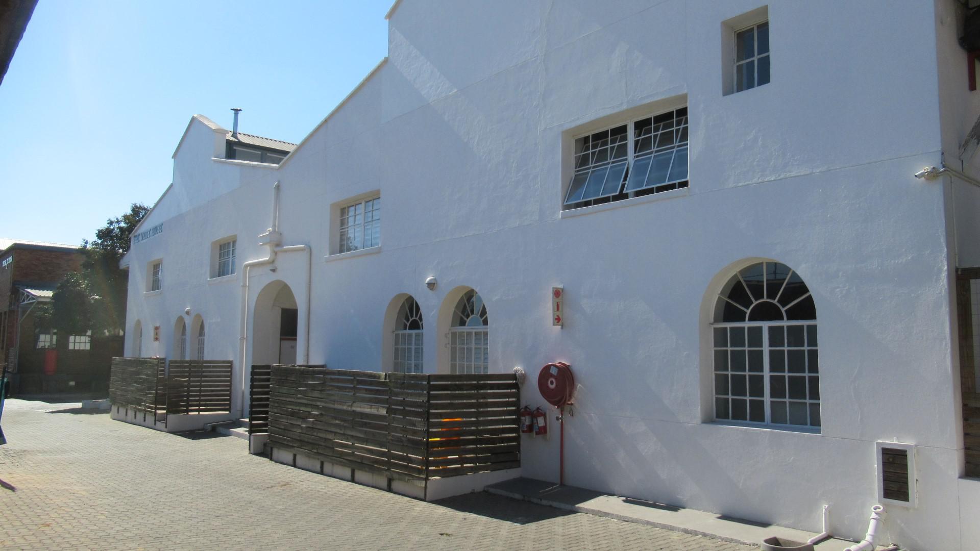 Stylish Two-Bedroom Apartment in Braamfontein, Johannesburg