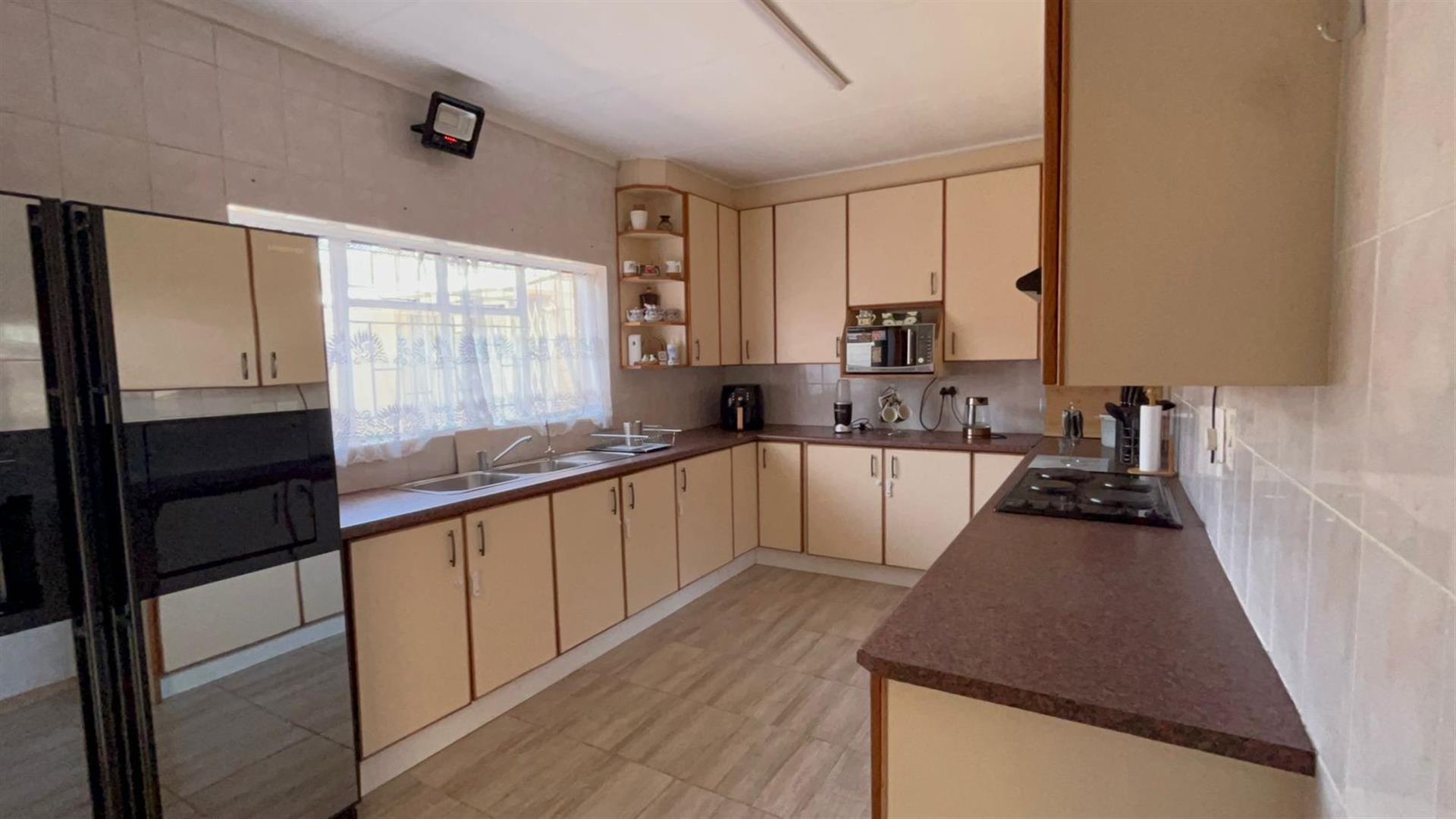 4-Bedroom House For Sale in Vanderbijlpark SE, Vanderbijlpark