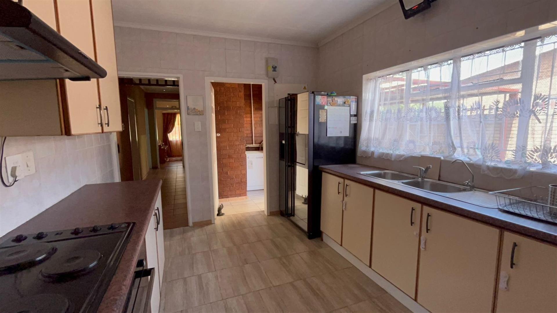 4-Bedroom House For Sale in Vanderbijlpark SE, Vanderbijlpark