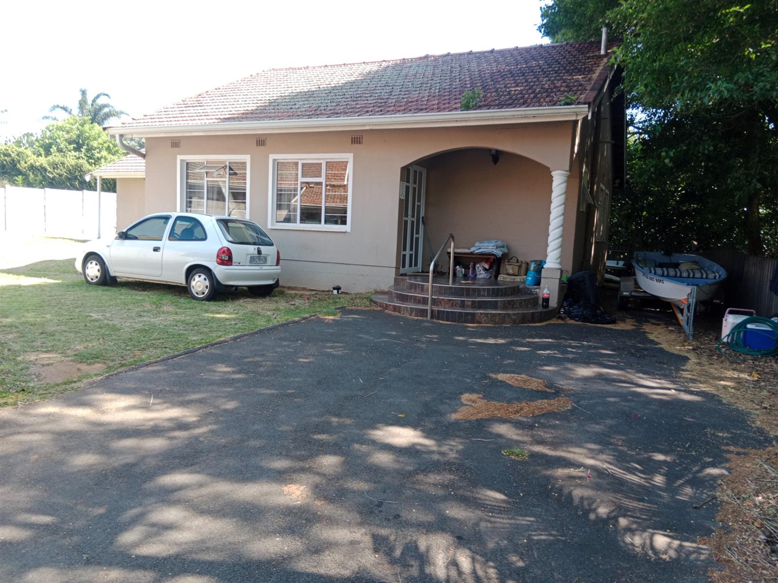 6 bedroom House For Sale in Amanzimtoti, KwaZulu Natal