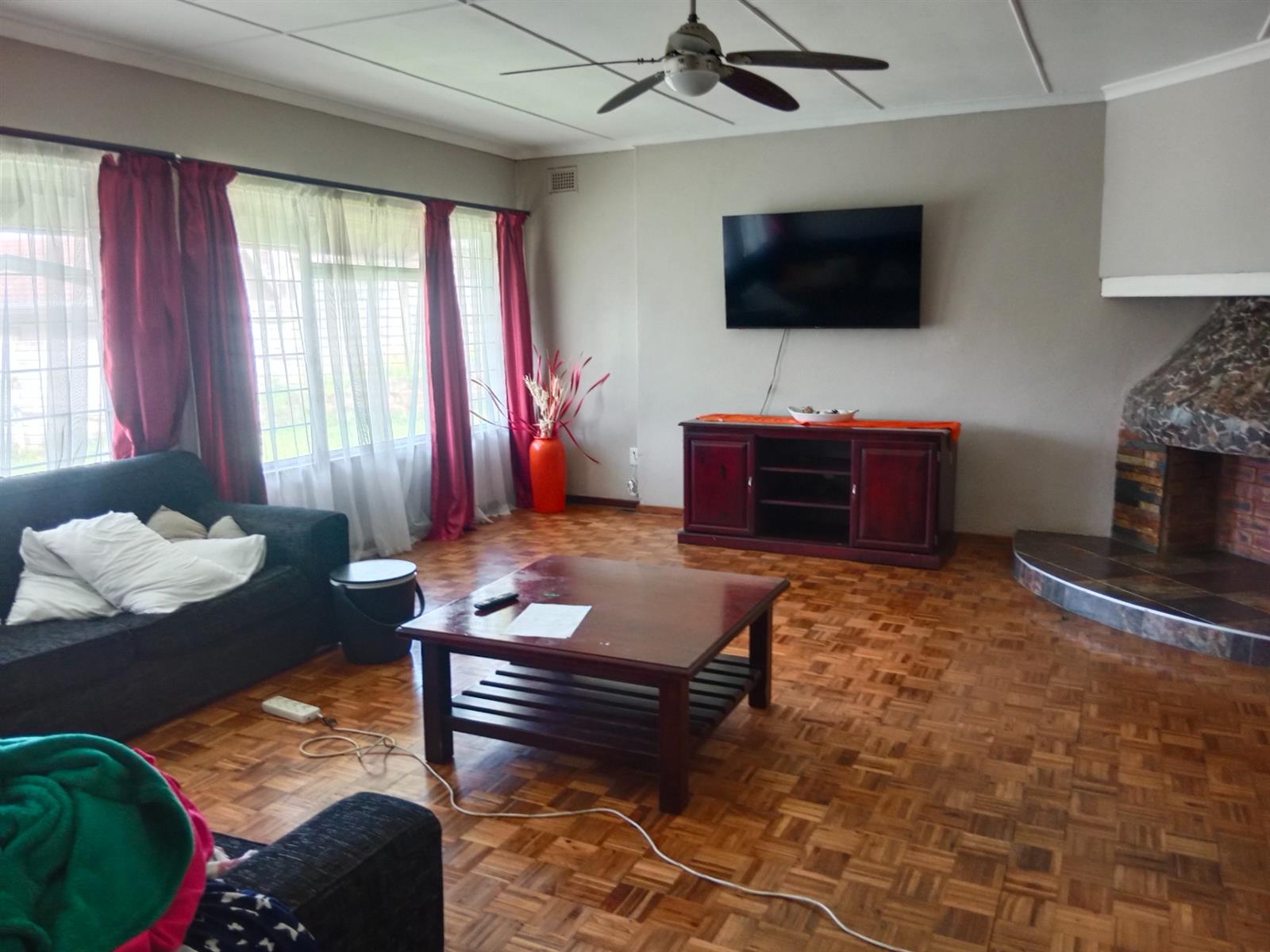 6 bedroom House For Sale in Amanzimtoti, KwaZulu Natal