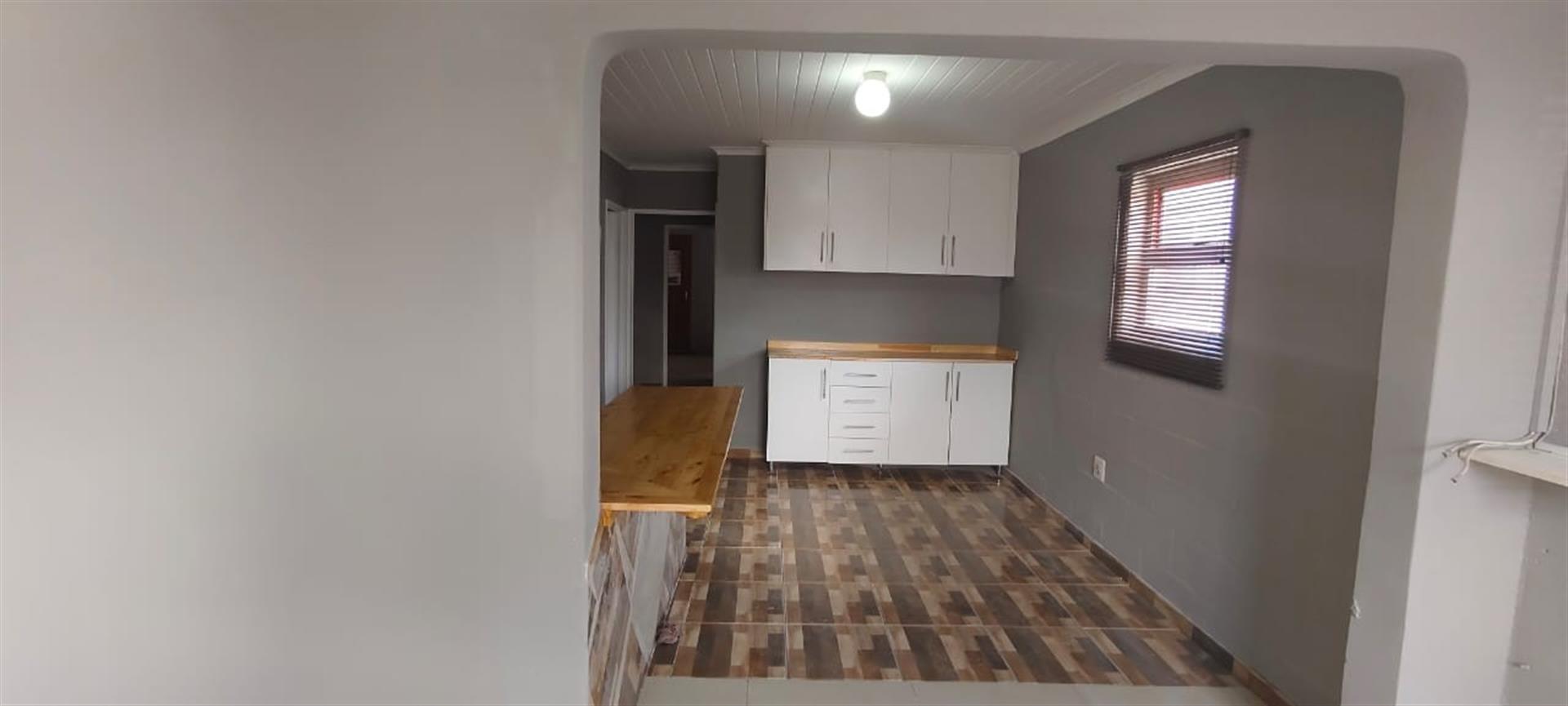 House for rent in George, 180 m²