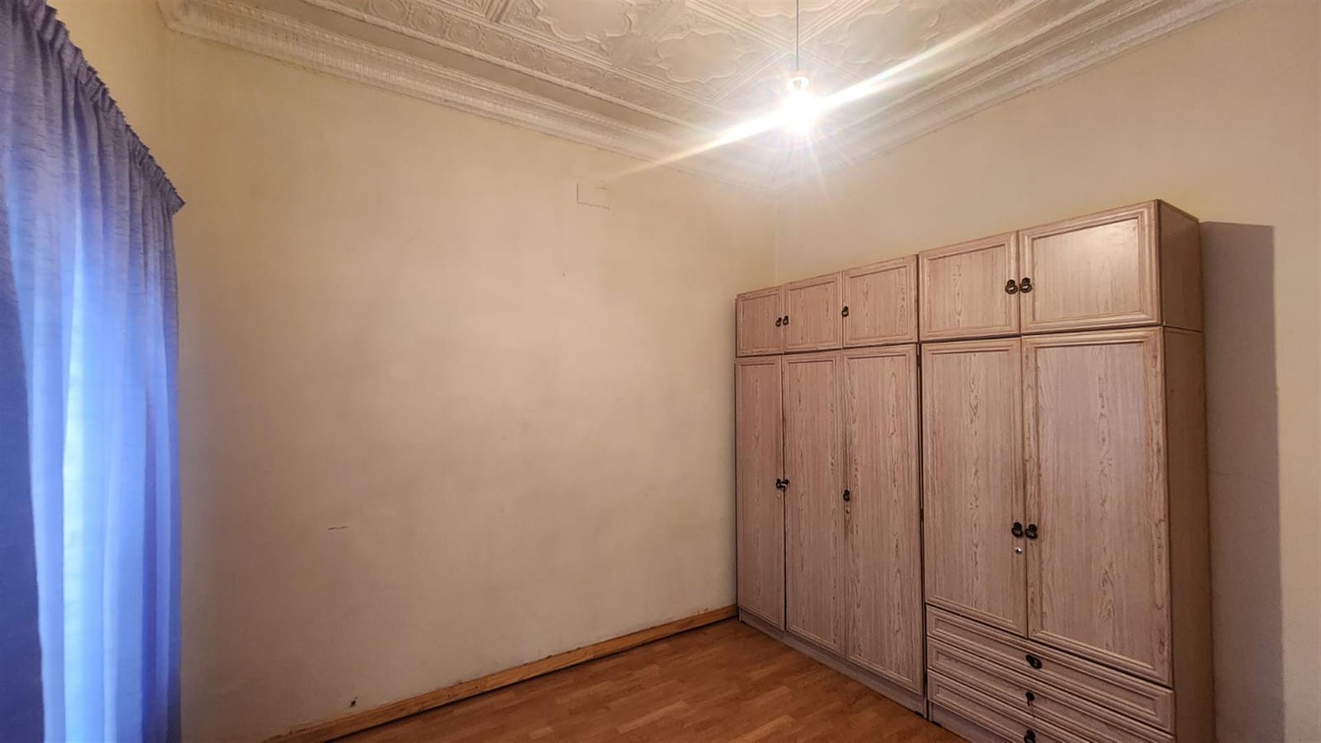 Exceptional Investment Opportunity - Spacious Family Home with Two Income-Generating Flats