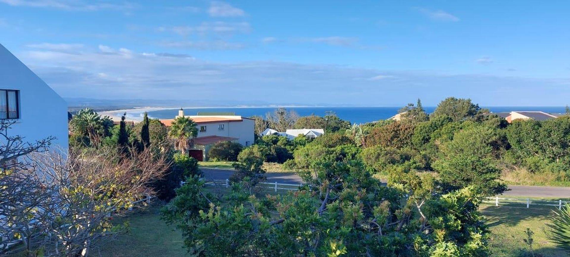 Unique property in the heart of Wavecrest Jeffreys Bay