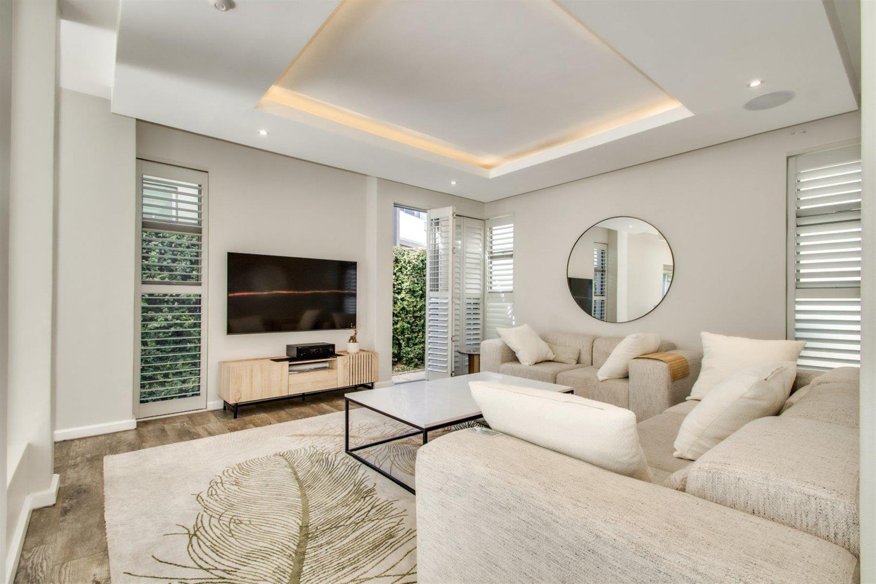 Townhouse for rent in Bryanston, Sandton, 4, 61 on Shephard, 61 Shepherd, Bryanston, Sandton, Gauteng, 254 m²