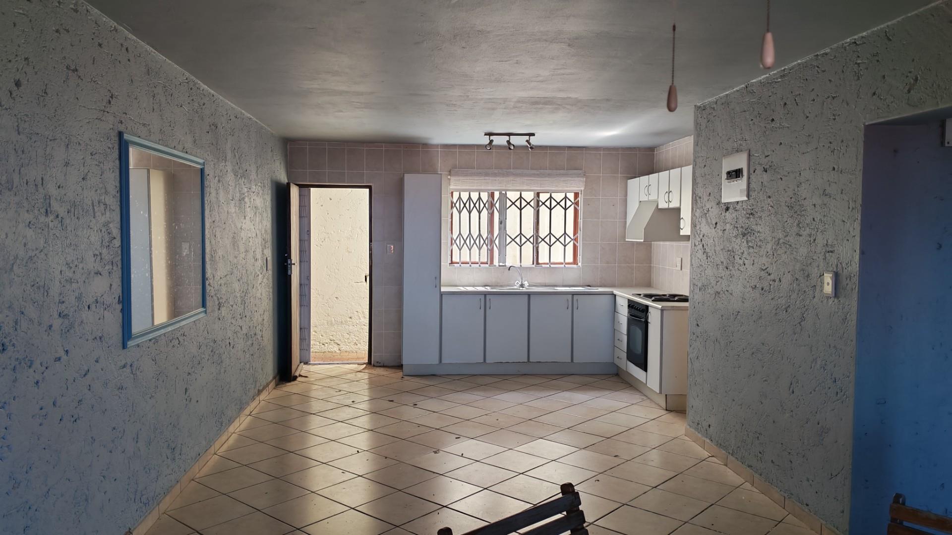 Low cost entry to property investment! 2 Bed apartment For Sale in Margate, KwaZulu Natal