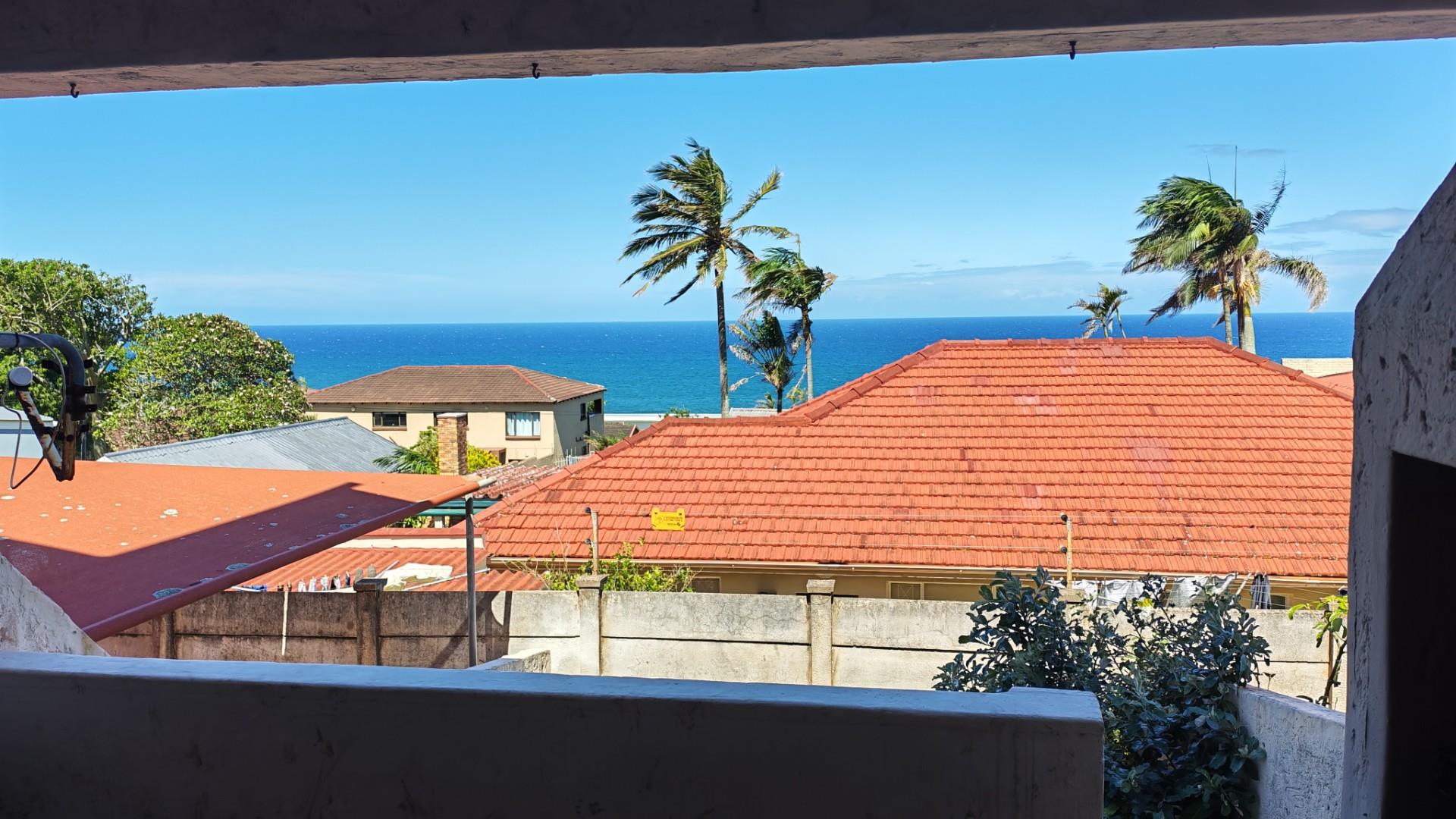 Low cost entry to property investment! 2 Bed apartment For Sale in Margate, KwaZulu Natal