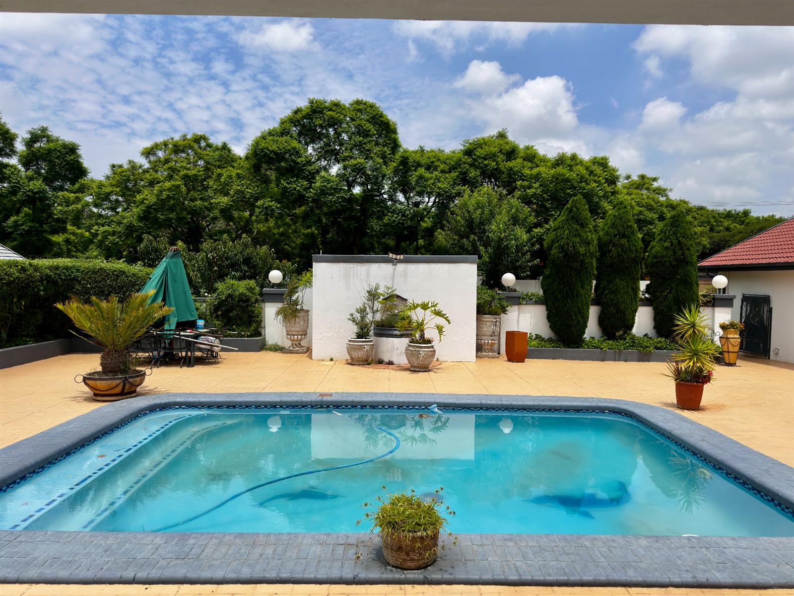 House For Sale in Waterkloof Ridge, Pretoria